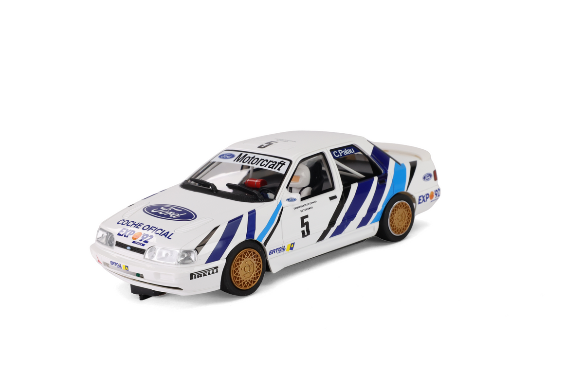Avant Slot | Ford Sierra RS Cosworth 4x4 | #5 Wolf Racing | 52503 | 1/32 Scale Slot Car
