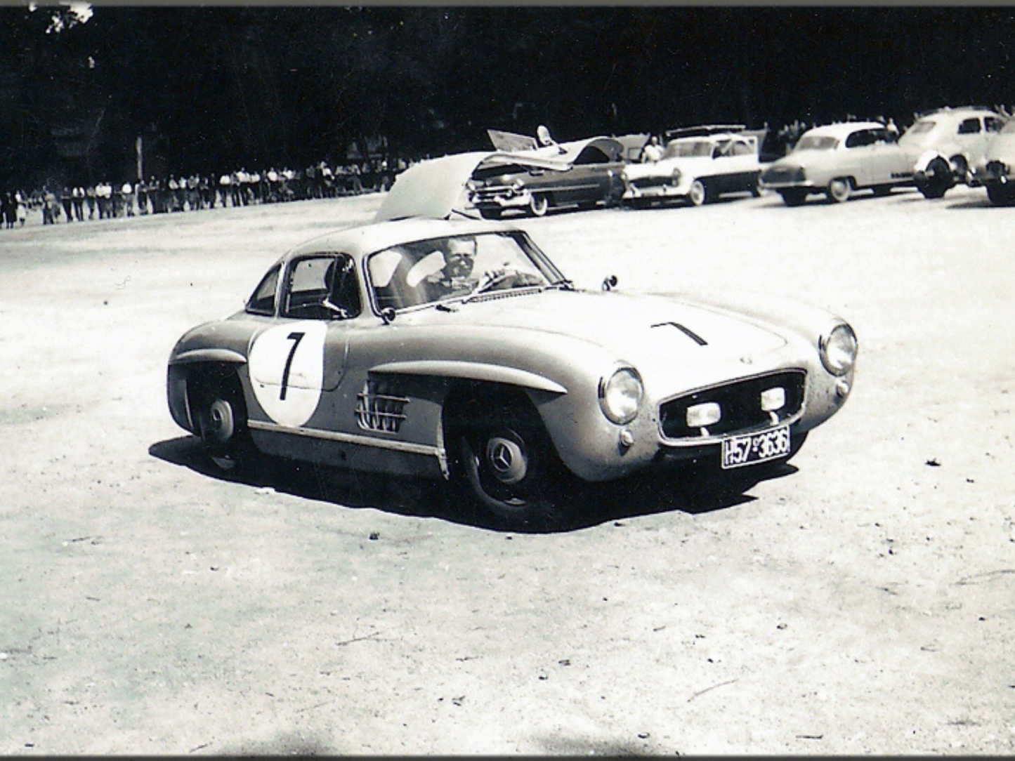 SCX Classic | Mercedes-Benz 300 SL Coupé | #7 Metternich-Winneburg - Le Mans 1956 | Analog | Special Edition | U10568