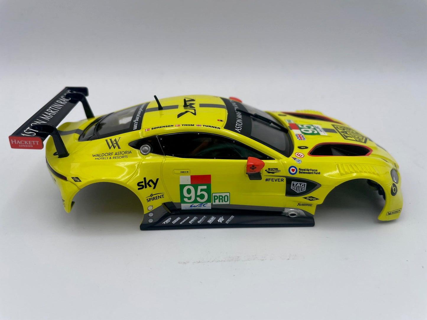 Carrera 132 | Body Shell | Aston Martin Vantage AMR GT3 / GTE | 95 Aston Martin Racing | 30930 / 27631