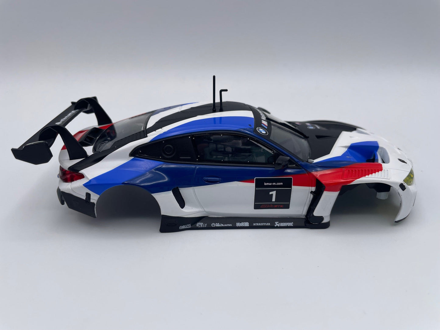 Carrera 132 | Body Shell | BMW M4 GT3 | 1 BMW M Motorsport | 31010 / 27686