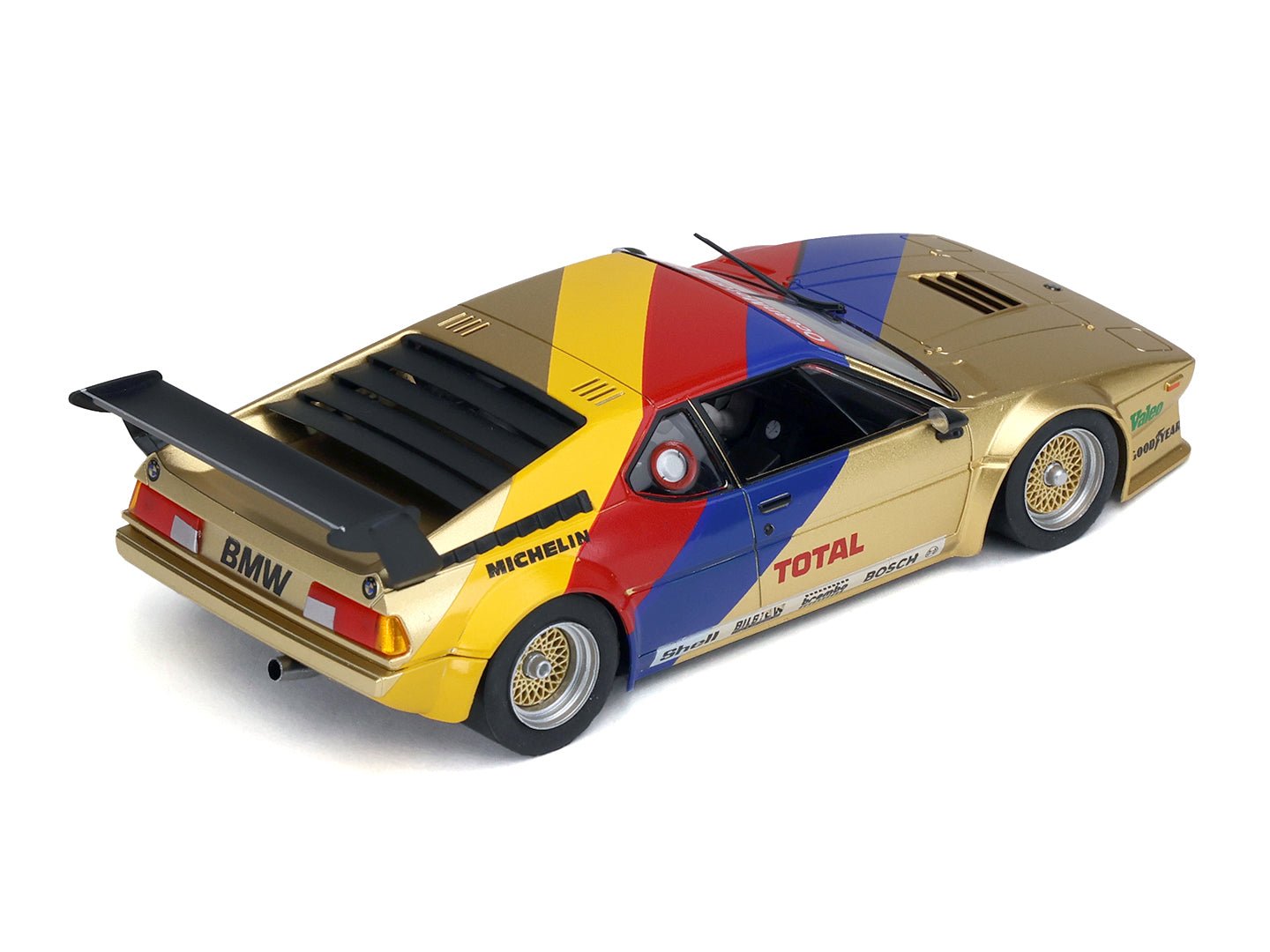 Fly | BMW M1 | Gold - Mid Ohio | Iconic Series | E2108