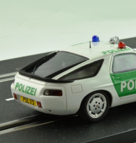 Le Mans Miniatures | Porsche 928 | Polizei | 132105/POL