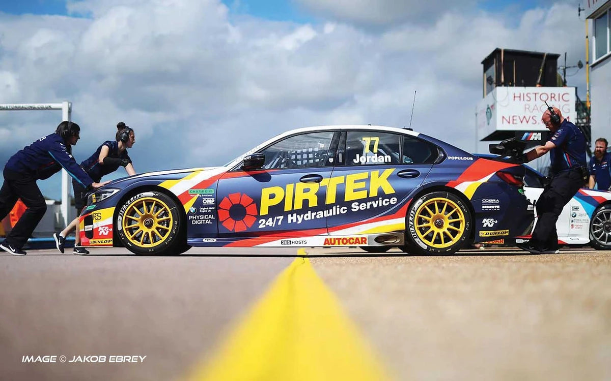 Scalextric | BMW 330i M Sport (G20) | #77 Pirtek Racing | C4194 | 1/32 Scale Slot Car