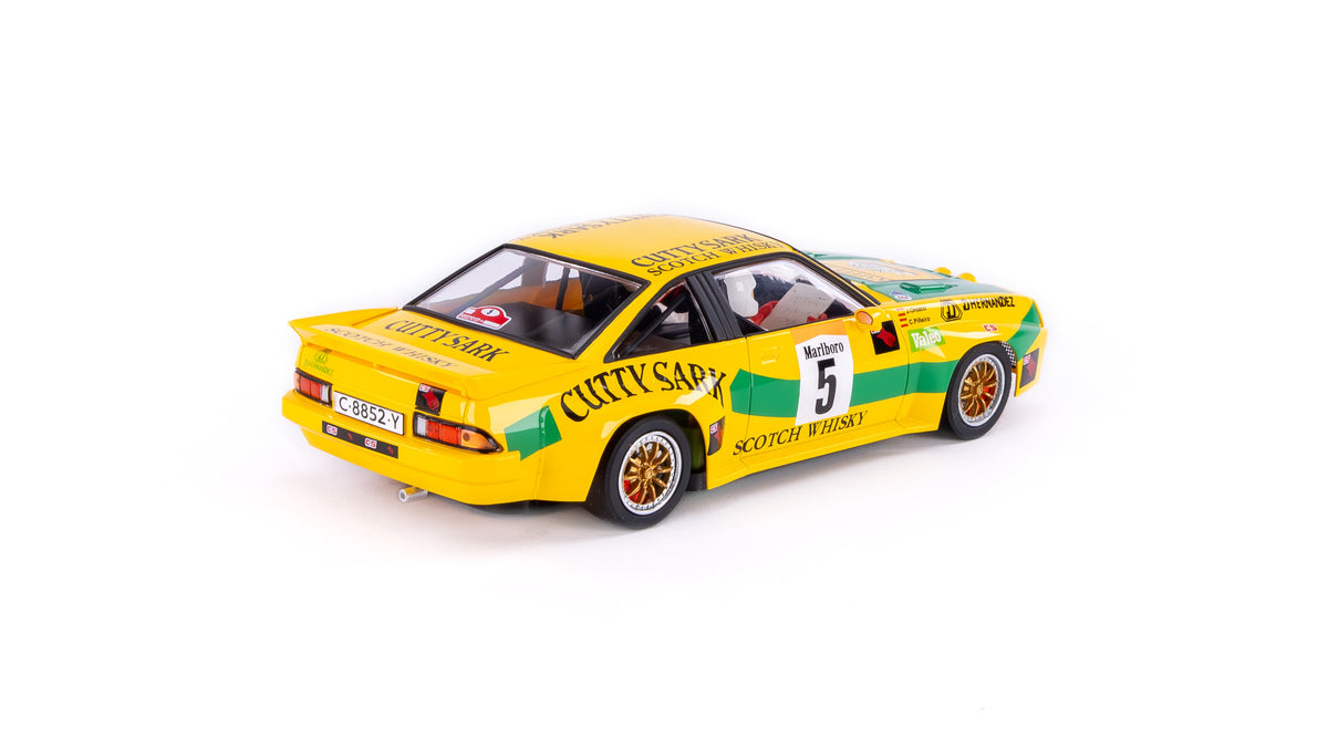 Avant Slot | Opel Manta 400 | #5 Escudería La Coruña | 51511 | 1/32 Scale Slot Car