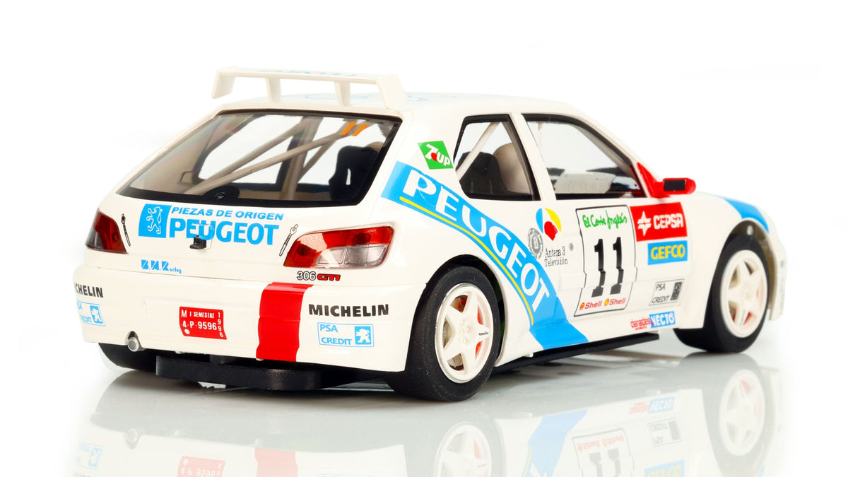 Avant Slot | Peugeot 306 Maxi | #11 Peugeot Sport España | 52805 | 1/32 Scale Slot Car