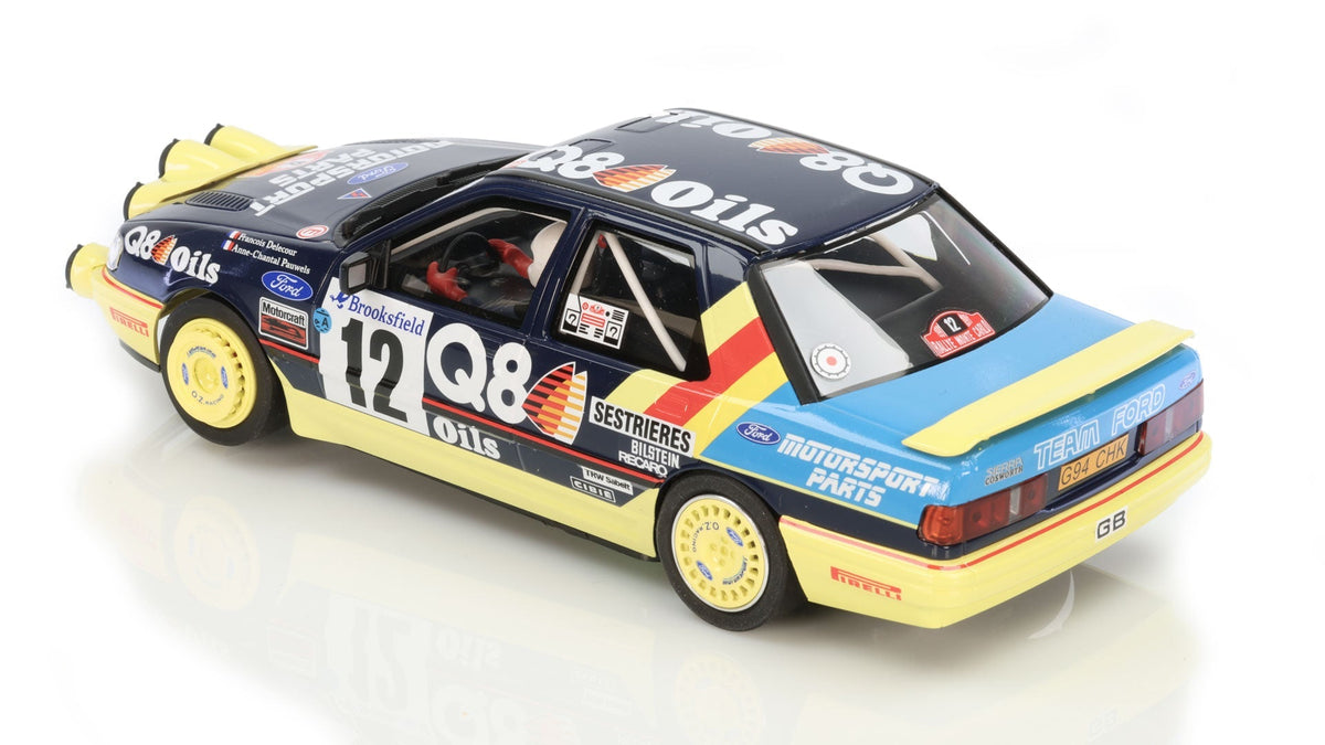 Avant Slot | Ford Sierra RS Cosworth 4x4 | 12 Q8 Team Ford | 52508 | 1/32 Scale Slot Car