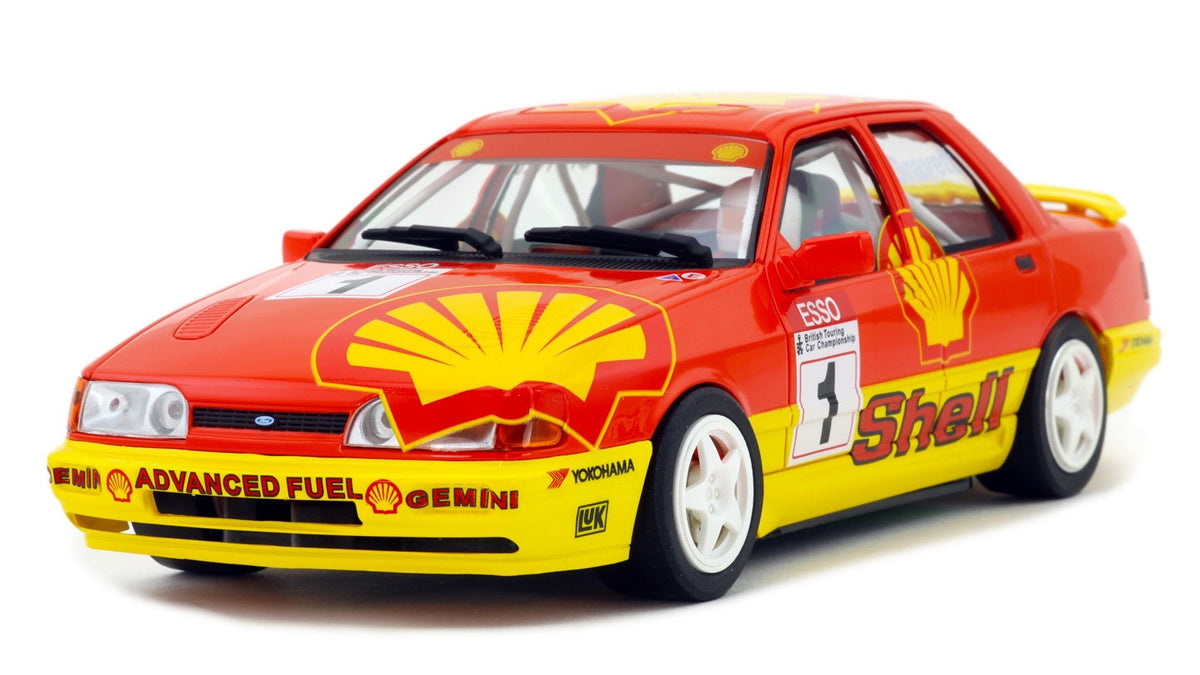 Avant Slot | Ford Sierra Sapphire | 1 Trakstar Motorsport | 52504 | 1/32 Scale Slot Car