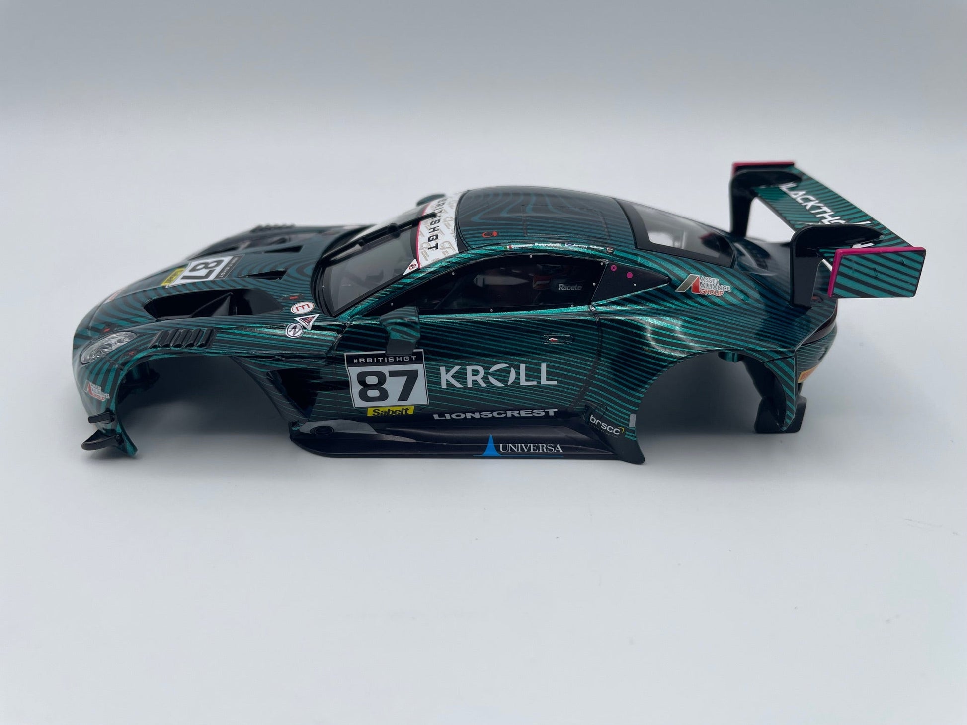 Carrera 132 | Body Shell | Aston Martin Vantage AMR GT3 Evo | 32069 / 27804 | 1/32 Slot Car Parts