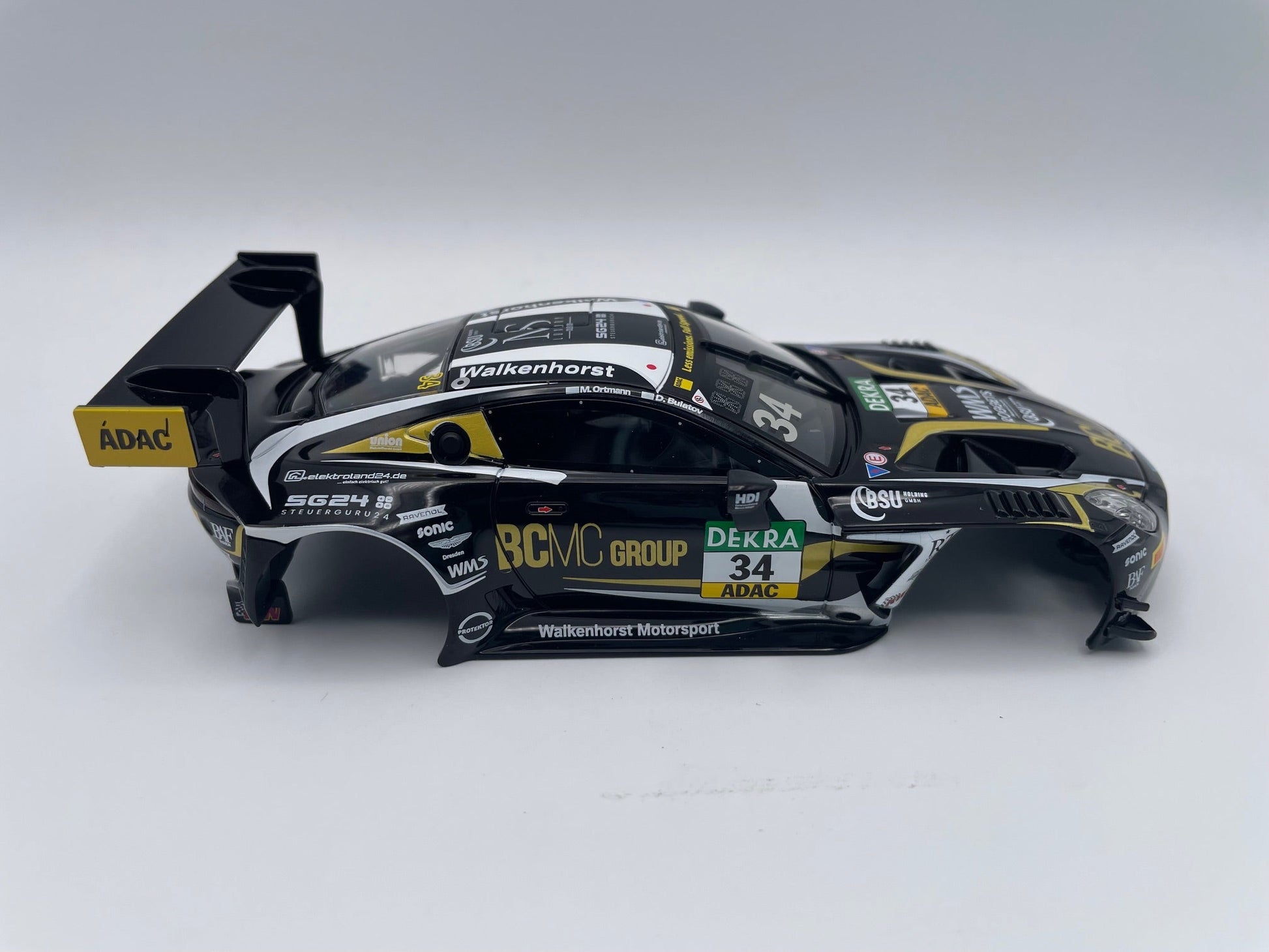 Carrera 132 | Body Shell | Aston Martin Vantage AMR GT3 Evo | 32070 / 27805 | 1/32 Slot Car Parts