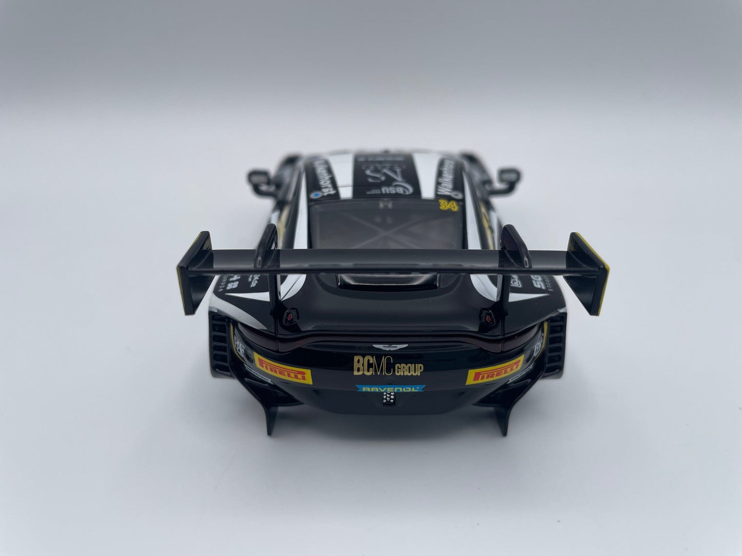 Carrera 132 | Body Shell | Aston Martin Vantage AMR GT3 Evo | 32070 / 27805 | 1/32 Slot Car Parts