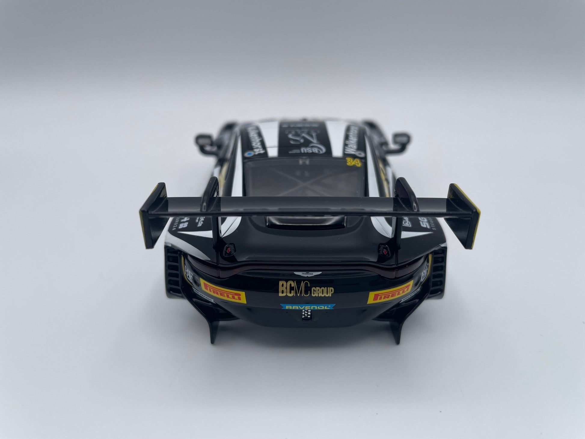 Carrera 132 | Body Shell | Aston Martin Vantage AMR GT3 Evo | 32070 / 27805 | 1/32 Slot Car Parts