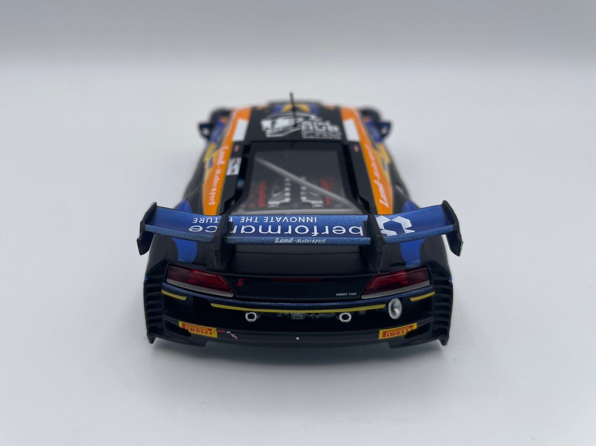 Carrera 132 | Body Shell | Audi R8 LMS GT3 Evo II | 32072 / 27826 | 1/32 Slot Car Parts