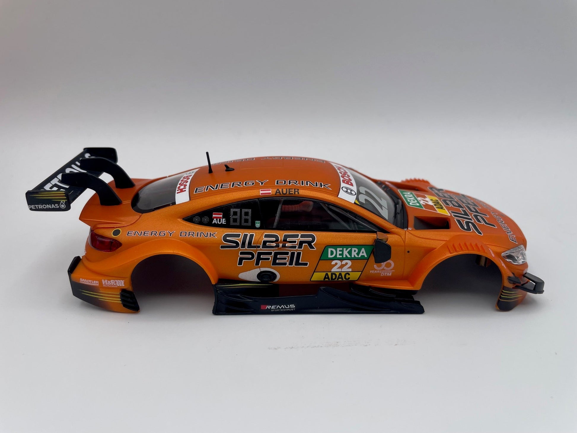 Carrera 132 | Body Shell | Mercedes - AMG C 63 DTM | 22 Silber Pfeil | 31018 / 27694