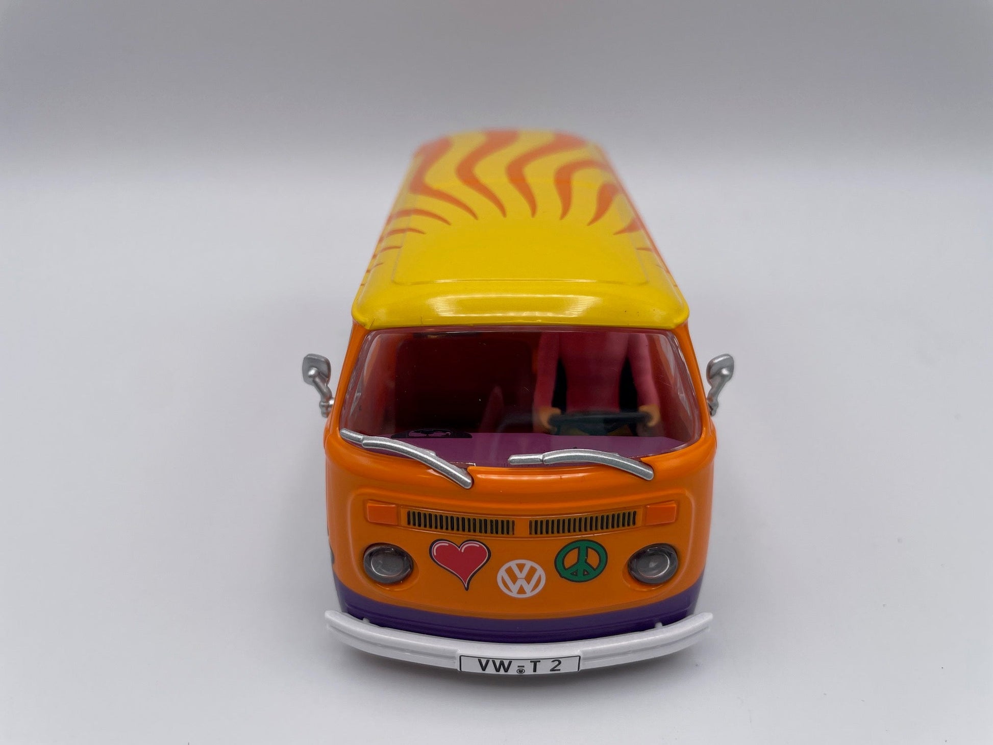 Carrera 132 | Body Shell | VW Transporter Type 2 | Peace & Love Microbus | 31095 / 27759