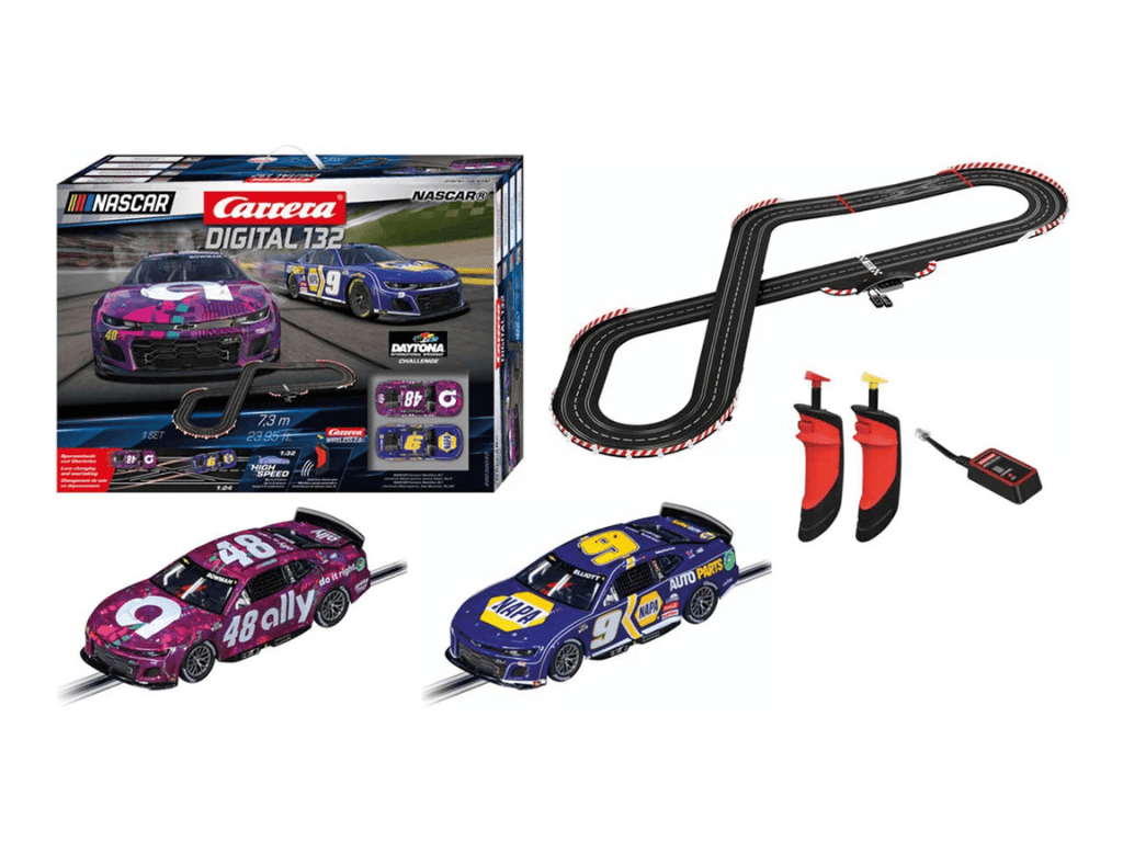 Carrera Digital 132 - NASCAR Daytona Challenge - Slot Car Racing Set - Camaro NextGen ZL1 - 30042