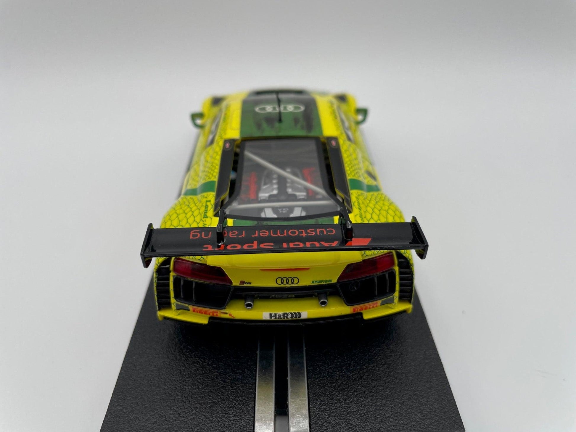 Carrera Evolution - Audi R8 LMS GT3 - #28 Mann - Filter - GT Masters 2021 - 27703 Unboxed