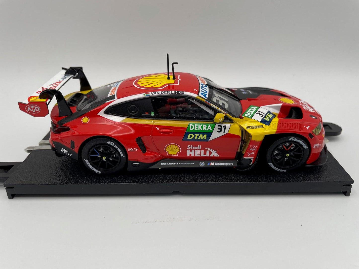 Carrera Evolution - BMW M4 GT3 - #31 Shell - DTM 2022 - 27746 Custom Build