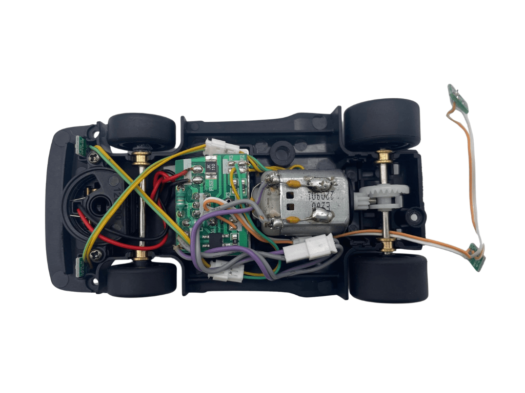 Carrera Evolution | Chassis Assembly - Complete | Lancia Beta Montecarlo Turbo | 1/32 Slot Car Parts