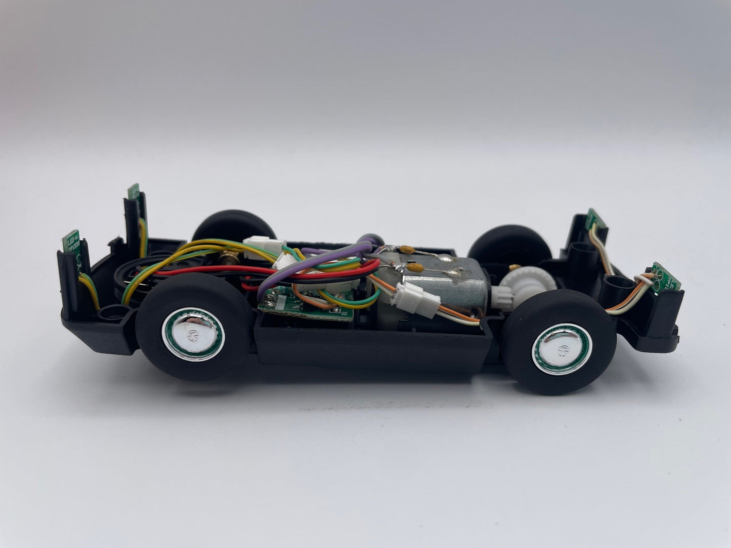 Carrera Evolution | Complete Chassis Assembly | VW Transporter Type 2