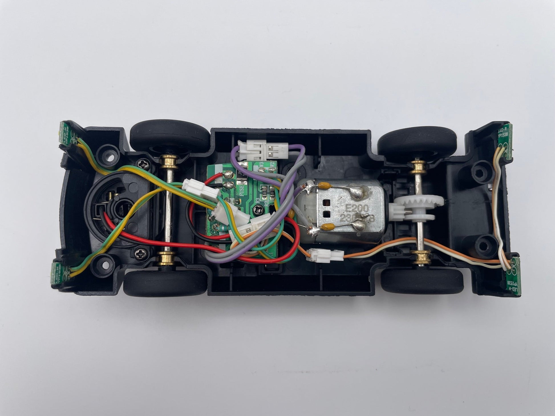 Carrera Evolution | Complete Chassis Assembly | VW Transporter Type 2
