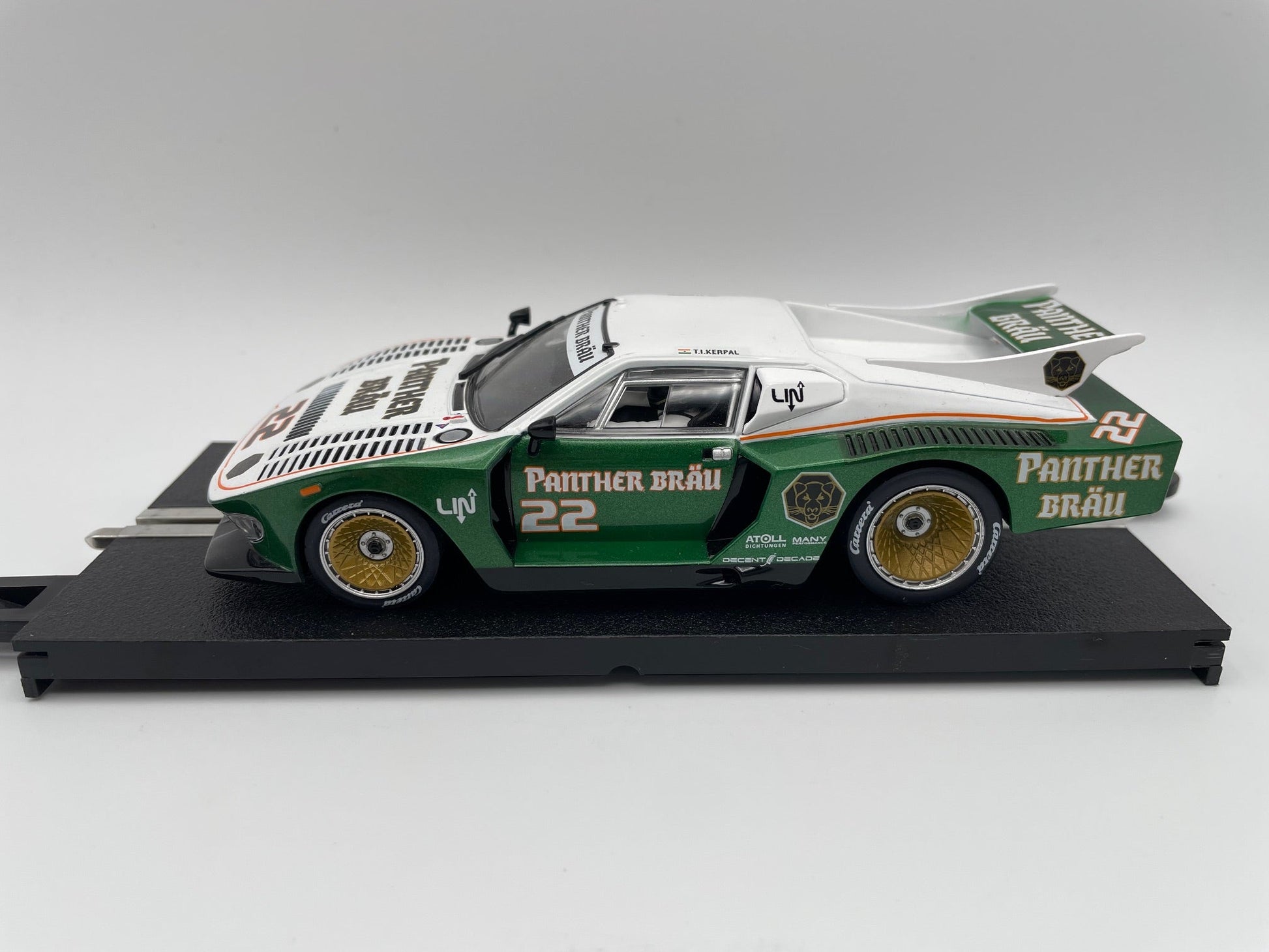 Carrera Evolution - DeTomaso Pantera - #22 Panther Bräu - 27721 Unboxed