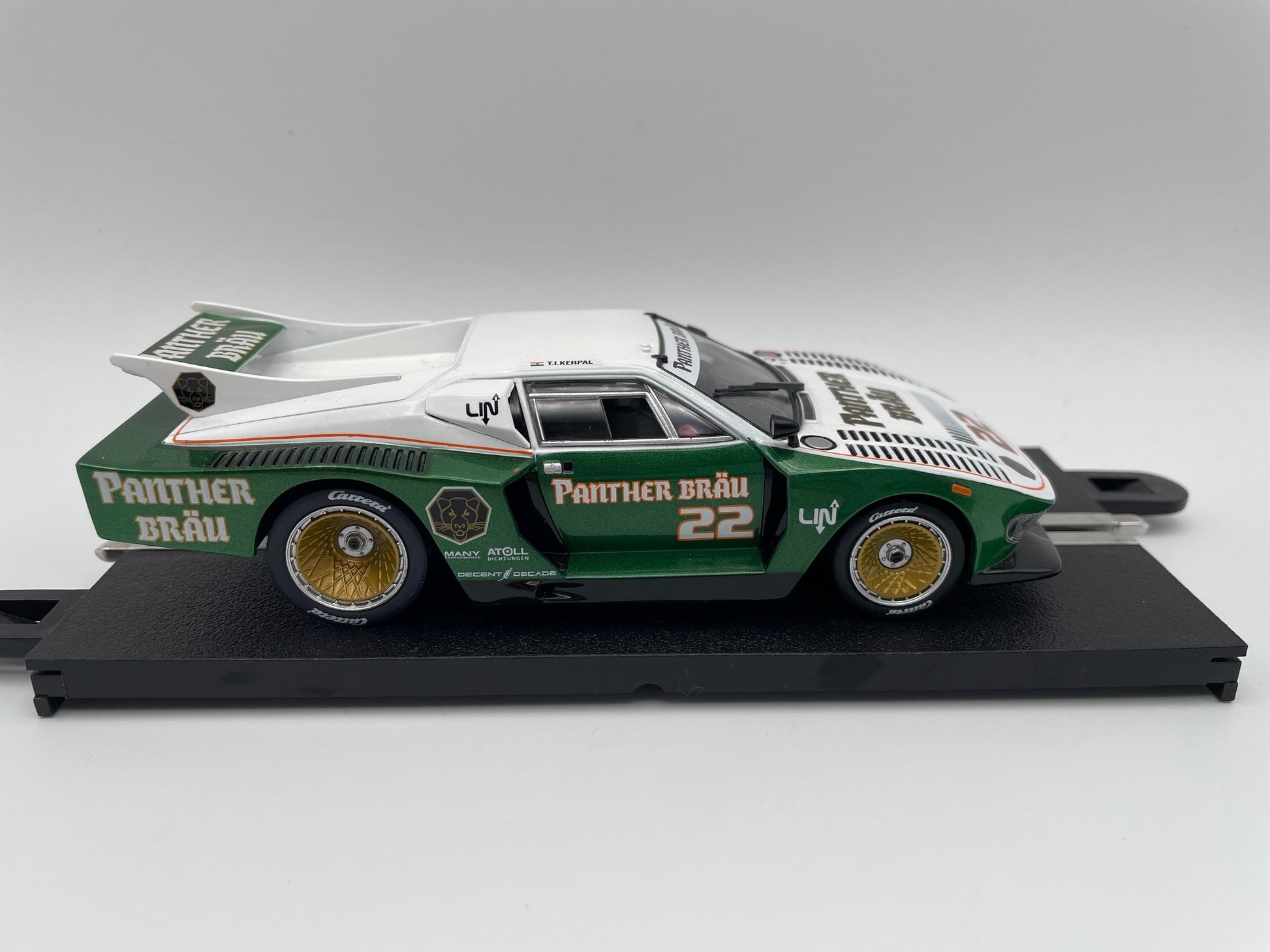 Carrera Evolution - DeTomaso Pantera - #22 Panther Bräu - 27721 Unboxed