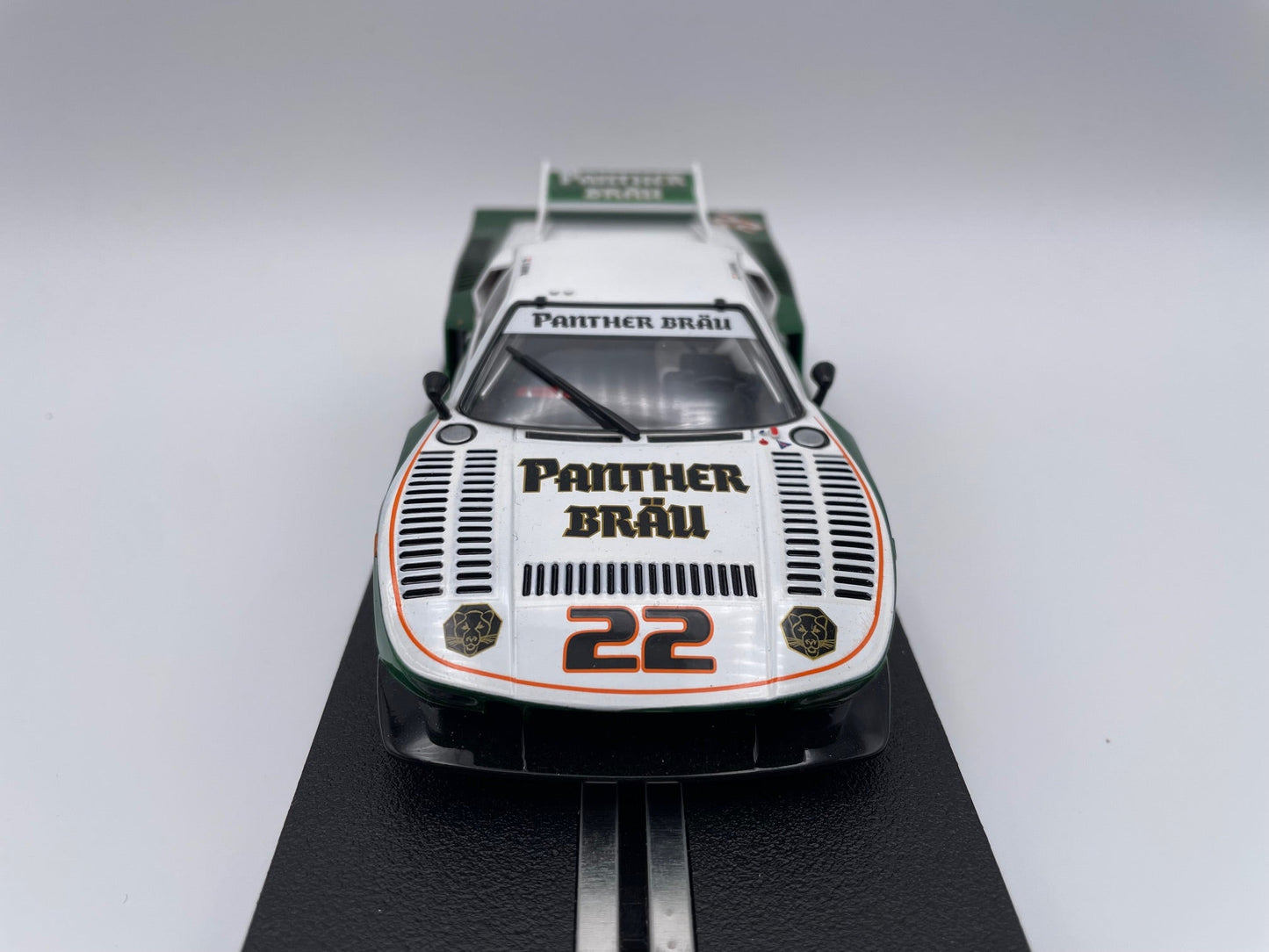 Carrera Evolution - DeTomaso Pantera - #22 Panther Bräu - 27721 Unboxed