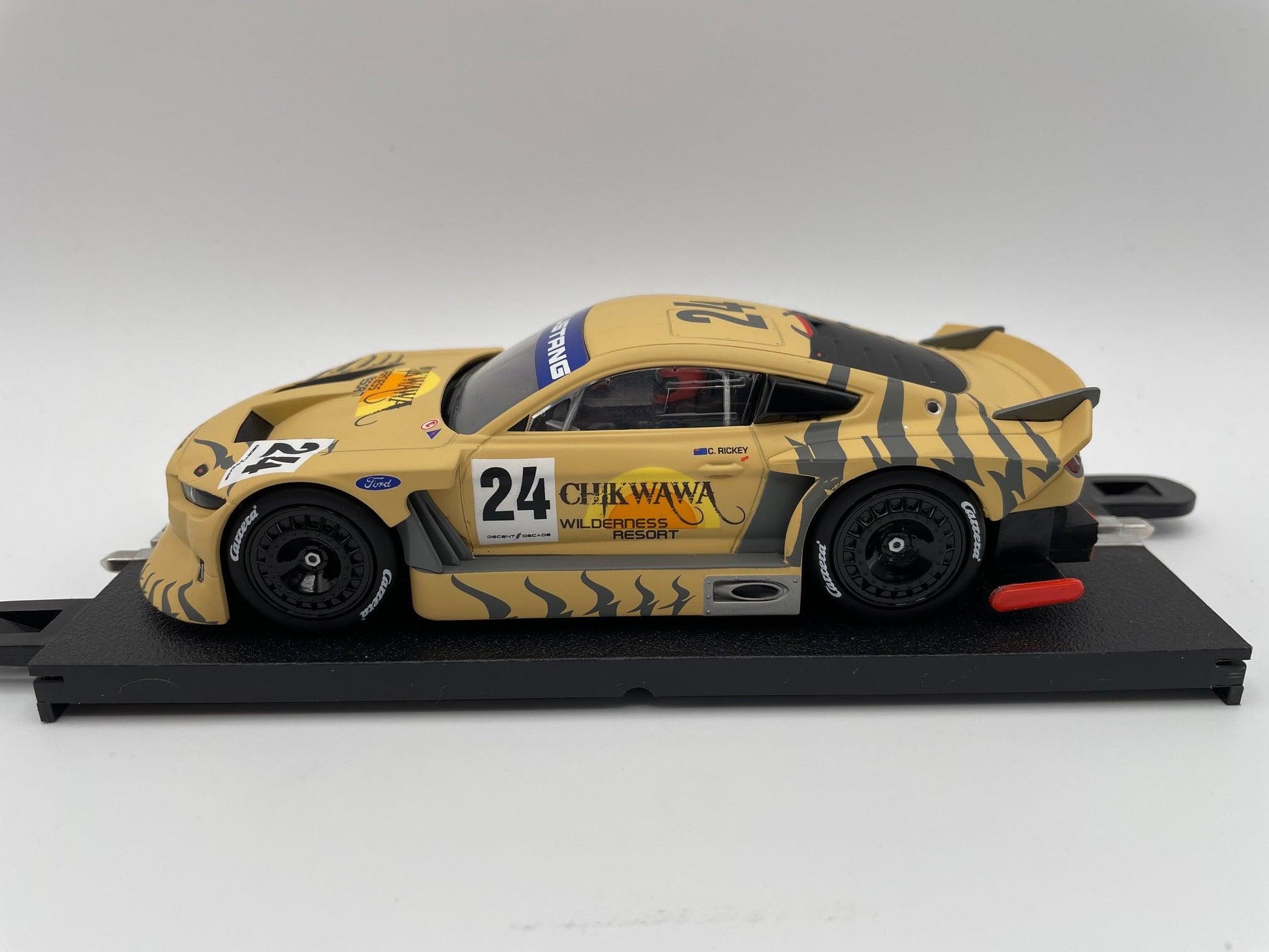 Carrera Evolution - Ford Mustang GTY - #24 Sand - 27668 Unboxed