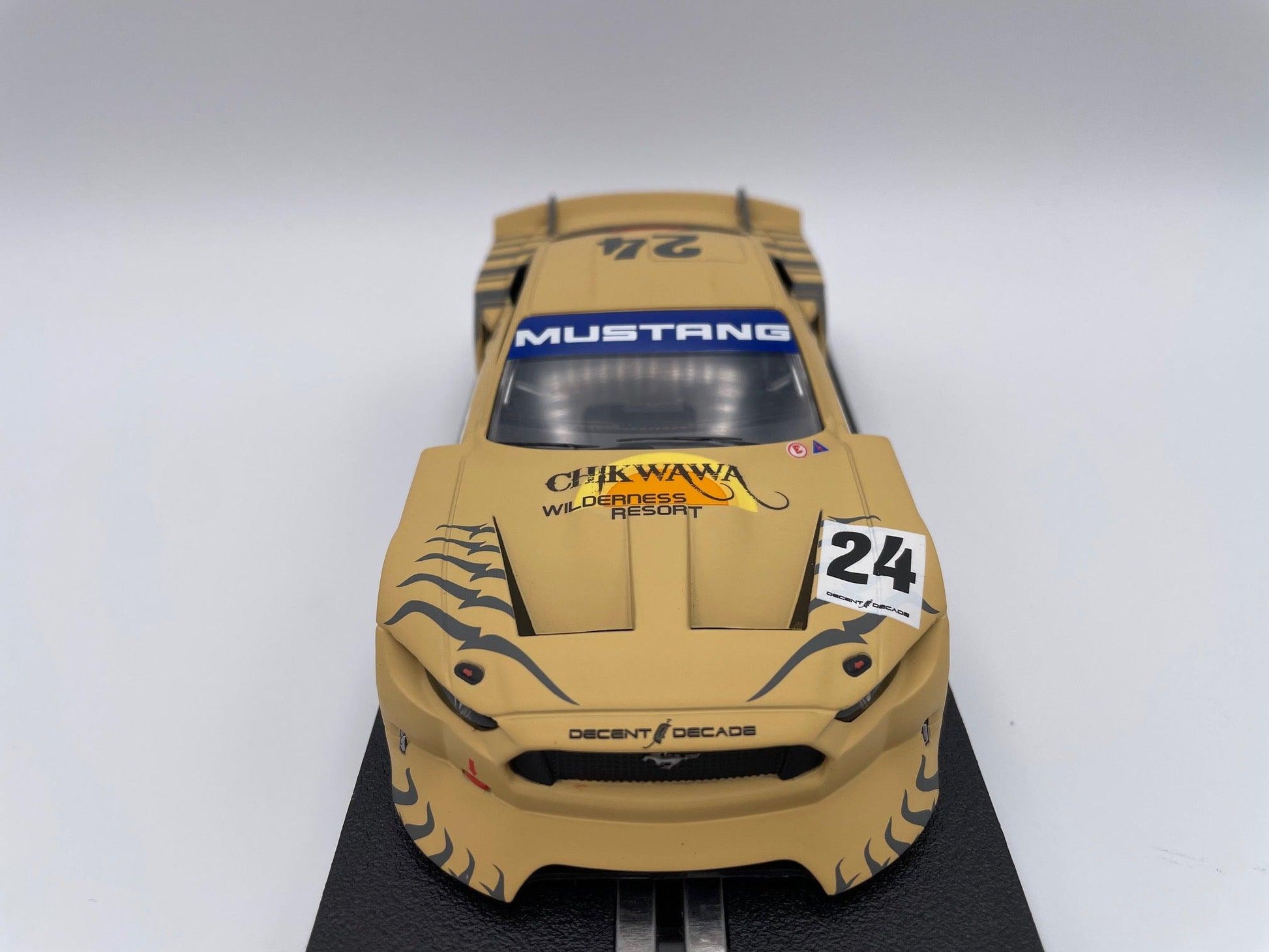 Carrera Evolution - Ford Mustang GTY - #24 Sand - 27668 Unboxed