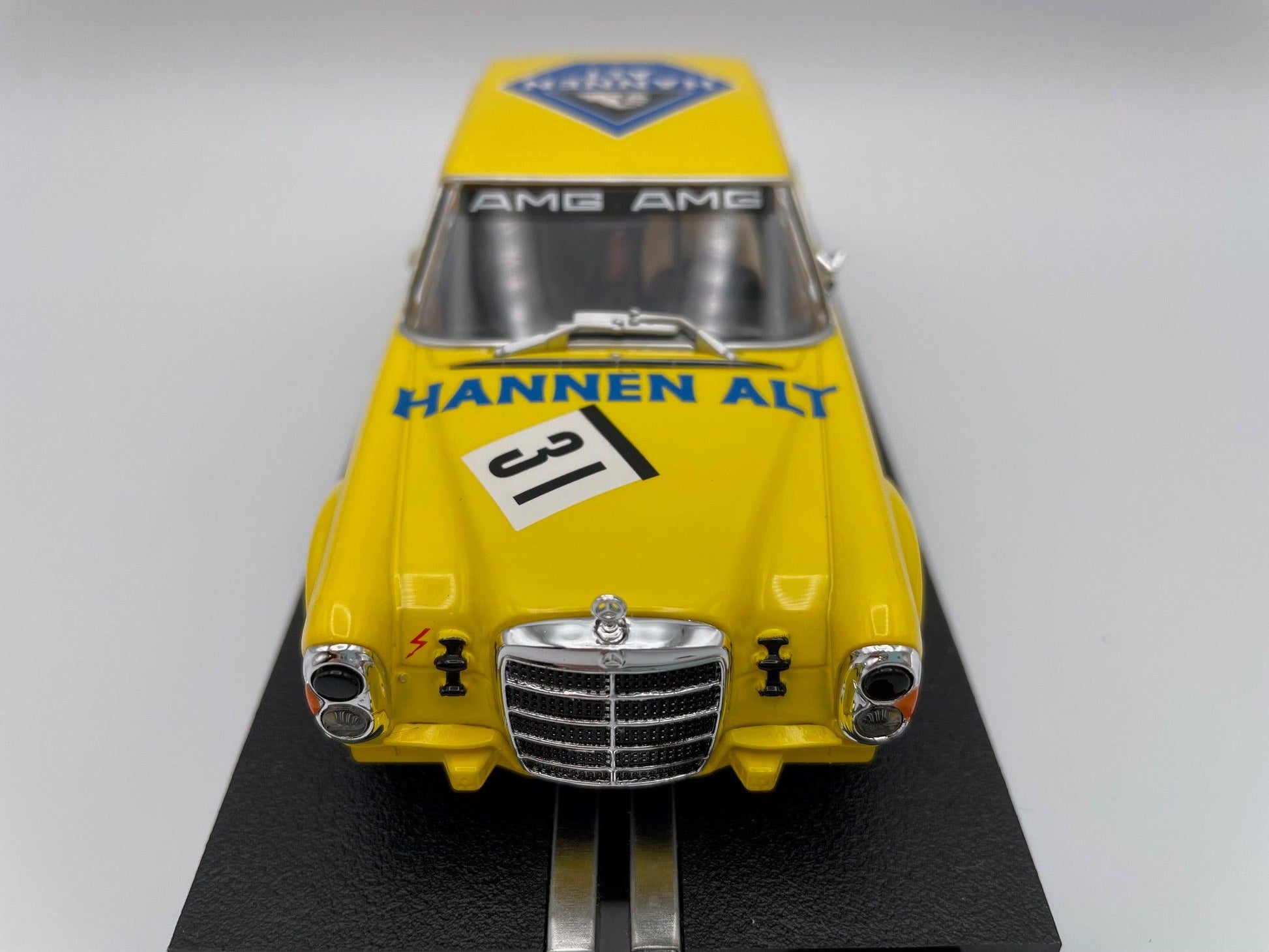 Carrera Evolution - Mercedes - Benz 300 SEL 6.3 AMG - #31 Hannen Alt - 1971 - 27713 Unboxed