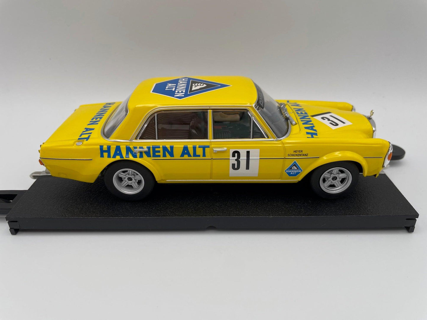 Carrera Evolution - Mercedes - Benz 300 SEL 6.3 AMG - #31 Hannen Alt - 1971 - 27713 Unboxed