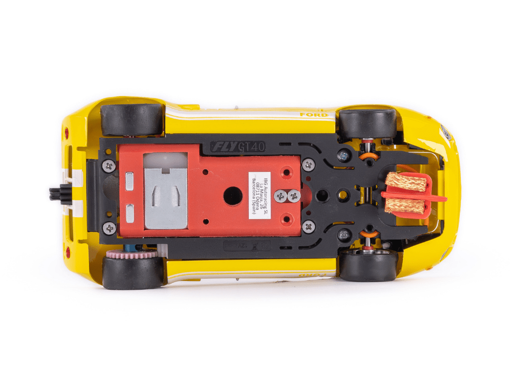 Fly | Ford GT40 Mk II | Yellow | EVO3 Racing | R2006R2 | 1/32 Slot Car