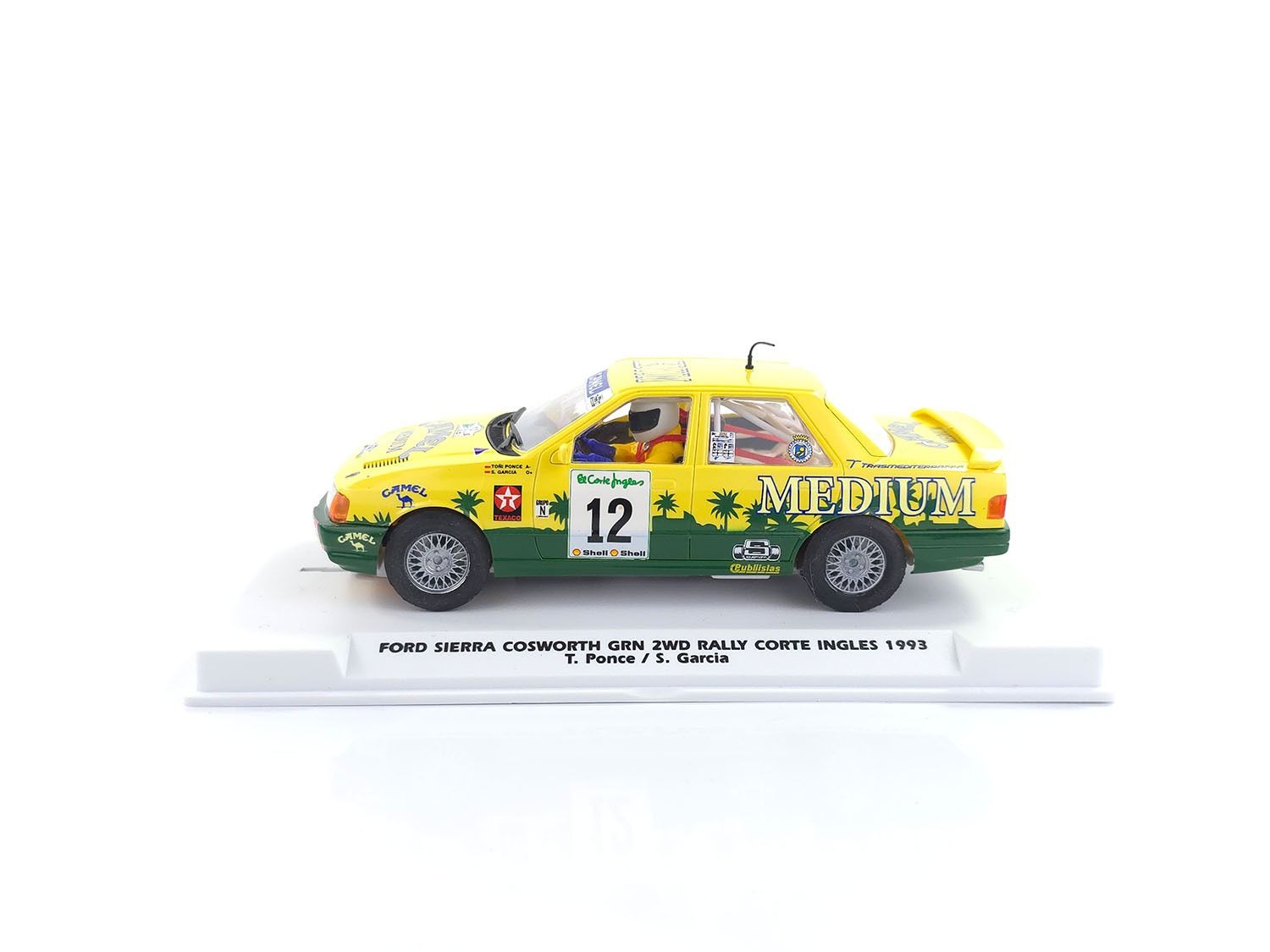 Fly | Ford Sierra Sapphire RS Cosworth | 12 Medium | E2118 | 1/32 Slot Car