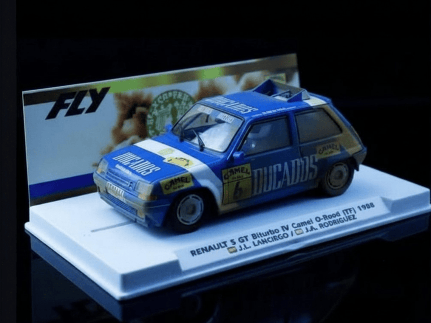 Fly | Renault 5 GT Biturbo | 6 Ducados | Dirt Effect | E2092AR | 1/32 Slot Car