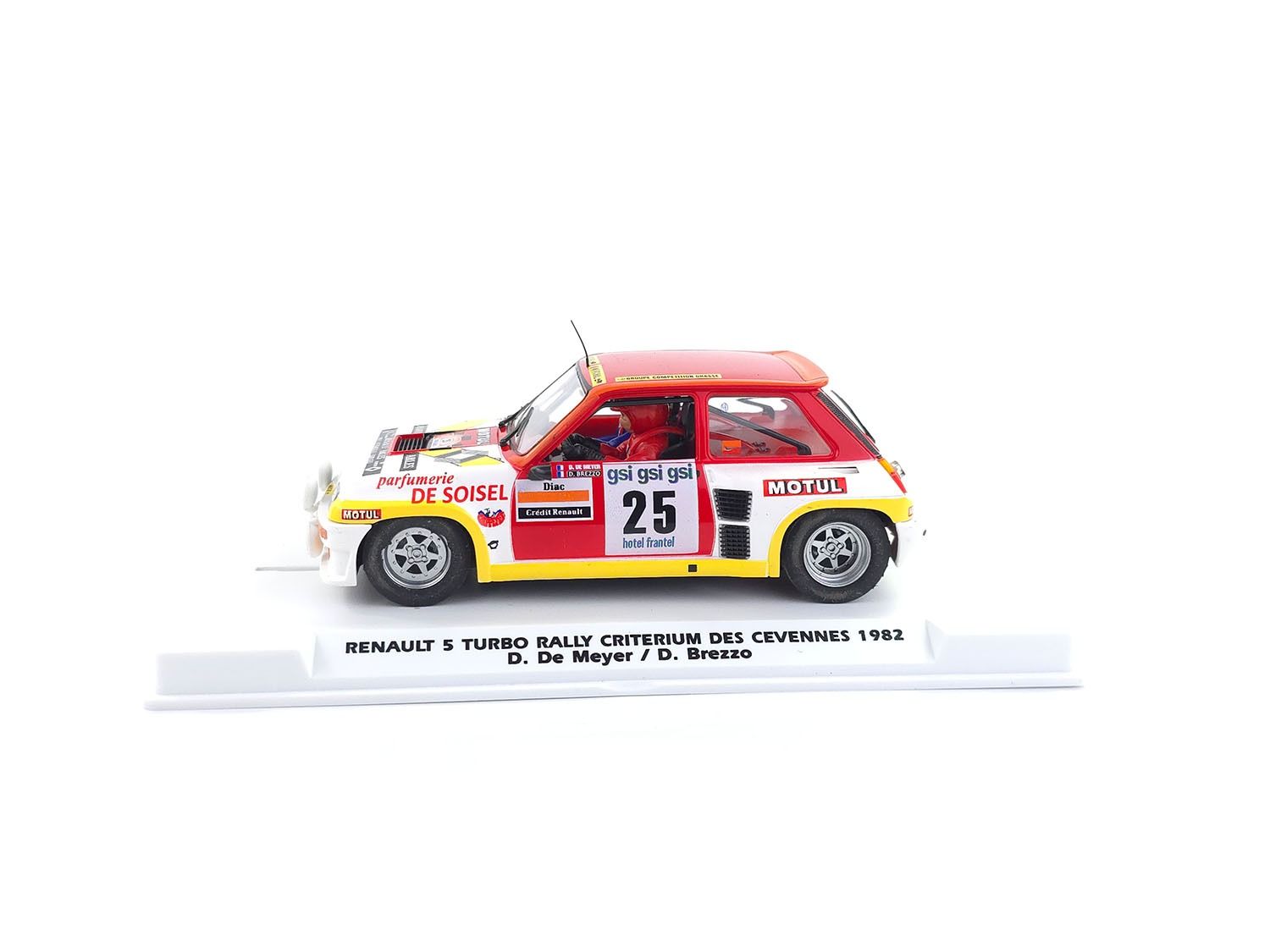Fly | Renault 5 Turbo | 25 Parfumerie de Soisel | E2122 | 1/32 Slot Car