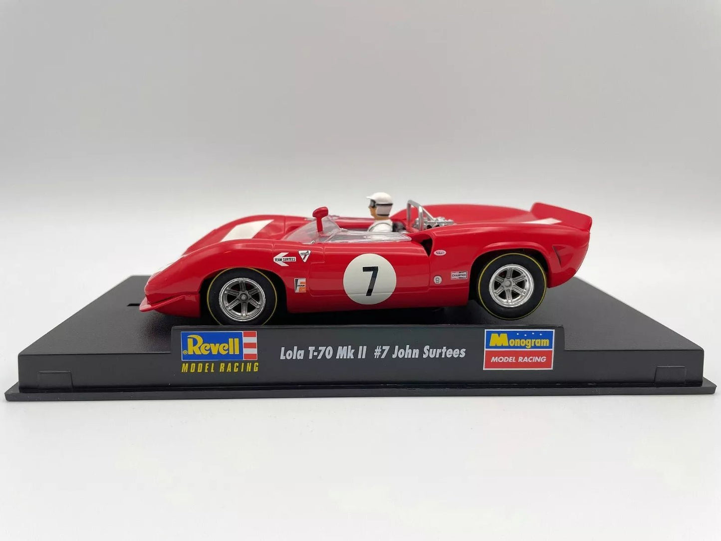 Monogram - Lola T70 Mk. II - #7 John Surtees - Can - Am 1966 - 85 - 4885