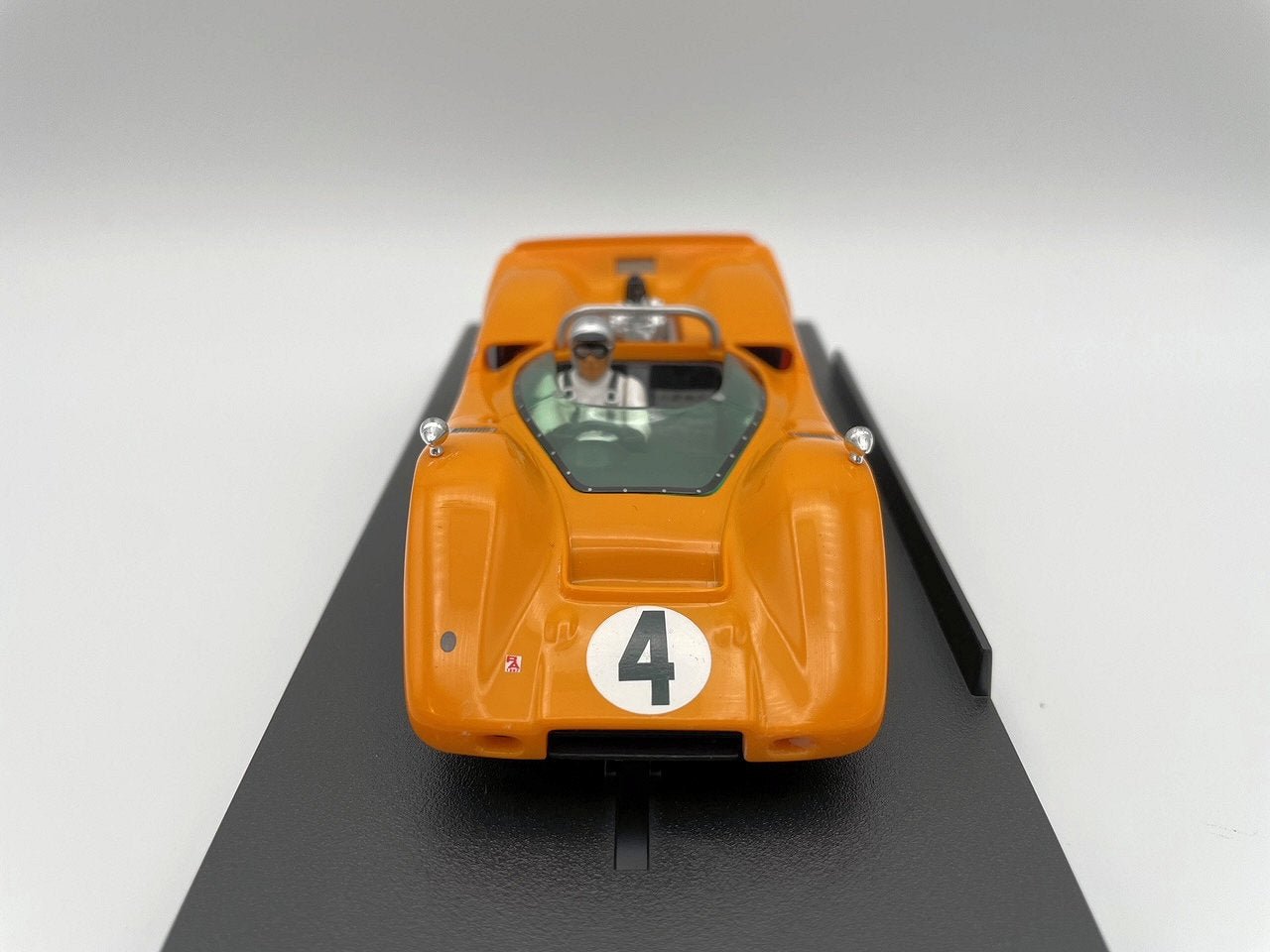 Monogram - McLaren M6A - #4 Bruce McLaren - Can - Am 1967 - Limited Edition - 85 - 4837