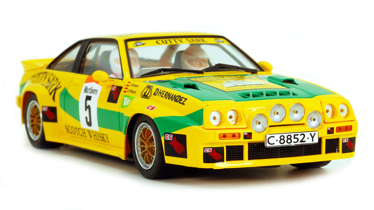 Avant Slot | Opel Manta 400 | #5 Escudería La Coruña | 51511 | 1/32 Scale Slot Car