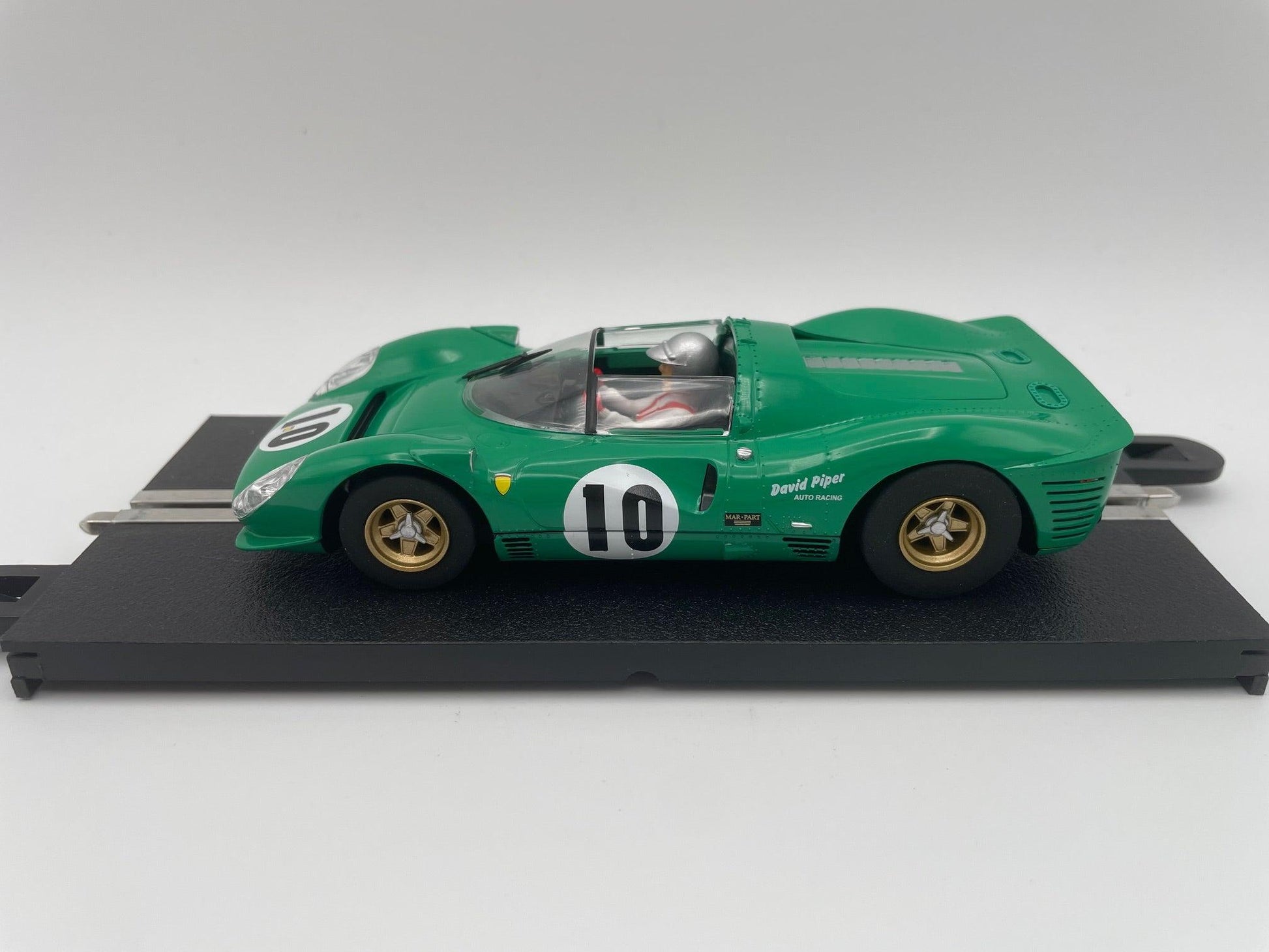 Scalextric - Ferrari 330 P4 - #10 David Piper - C4491