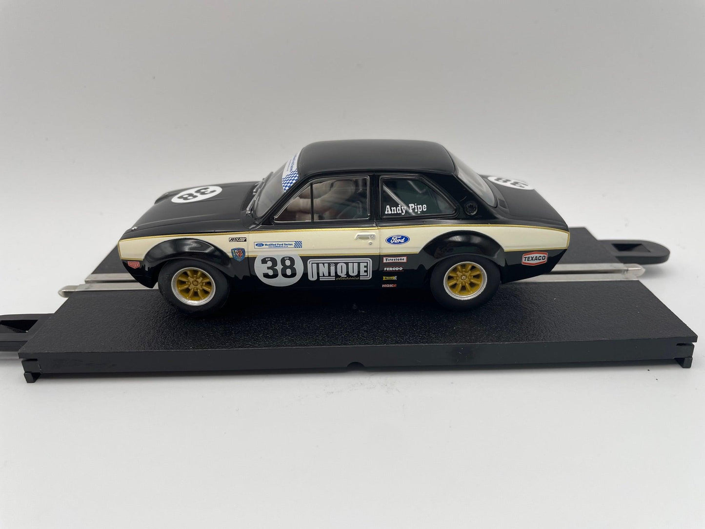 Scalextric - Ford Escort Mk. I - #38 Andy Pipe - Modified Ford Series 2020 - C4237 Unboxed