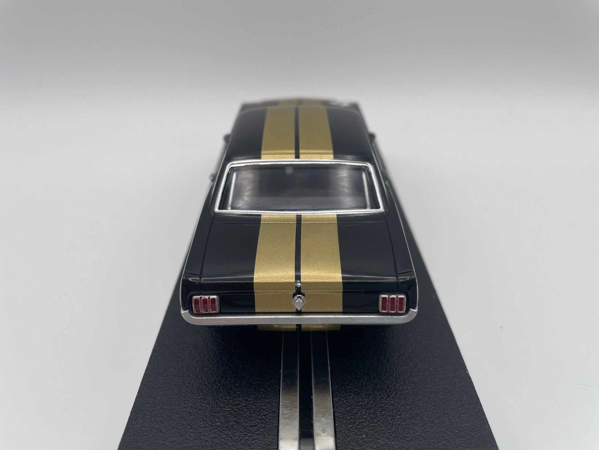 Scalextric - Ford Mustang - #47 - C4405