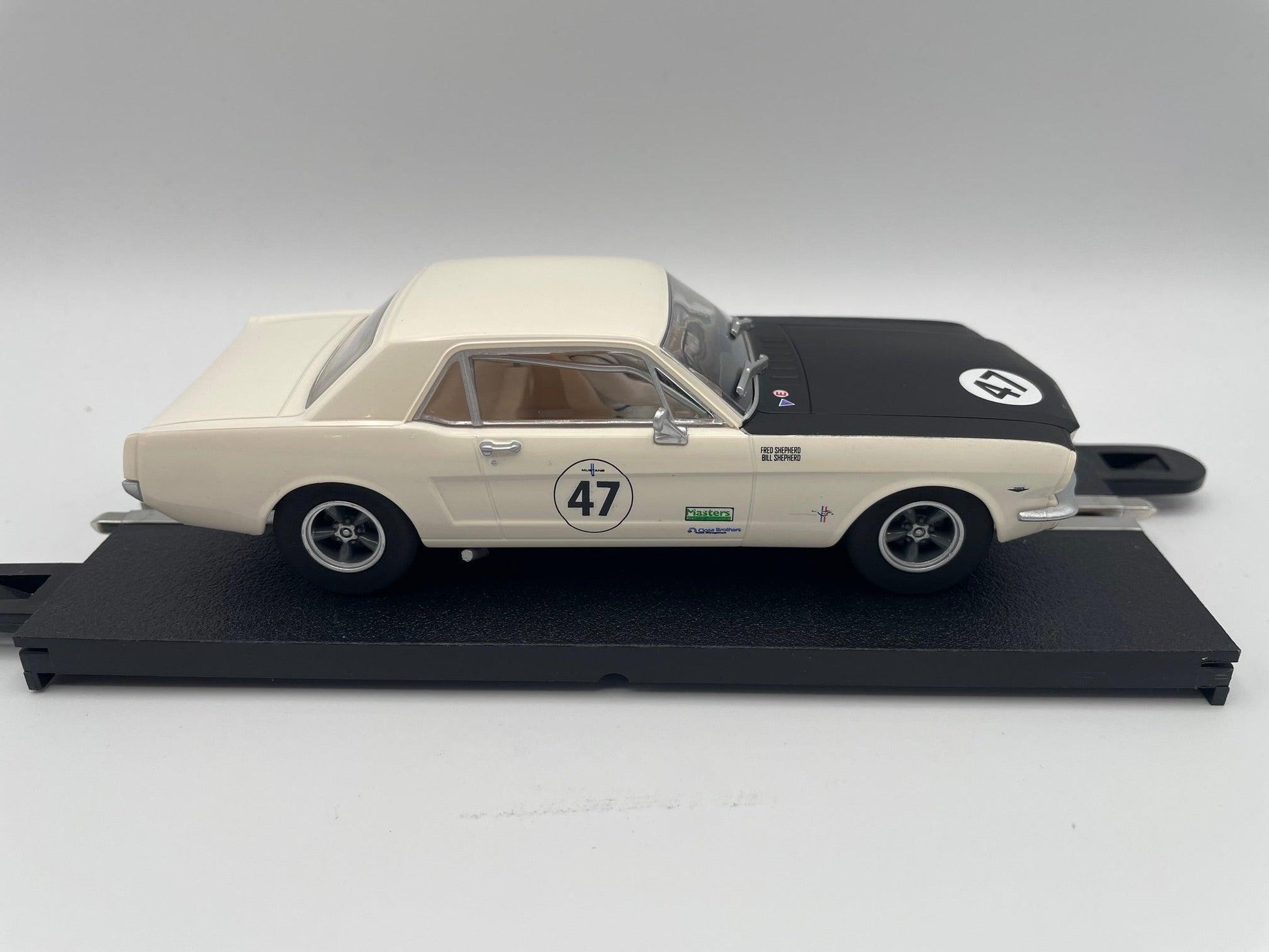 Scalextric - Ford Mustang - #47 Goodwood - C4353