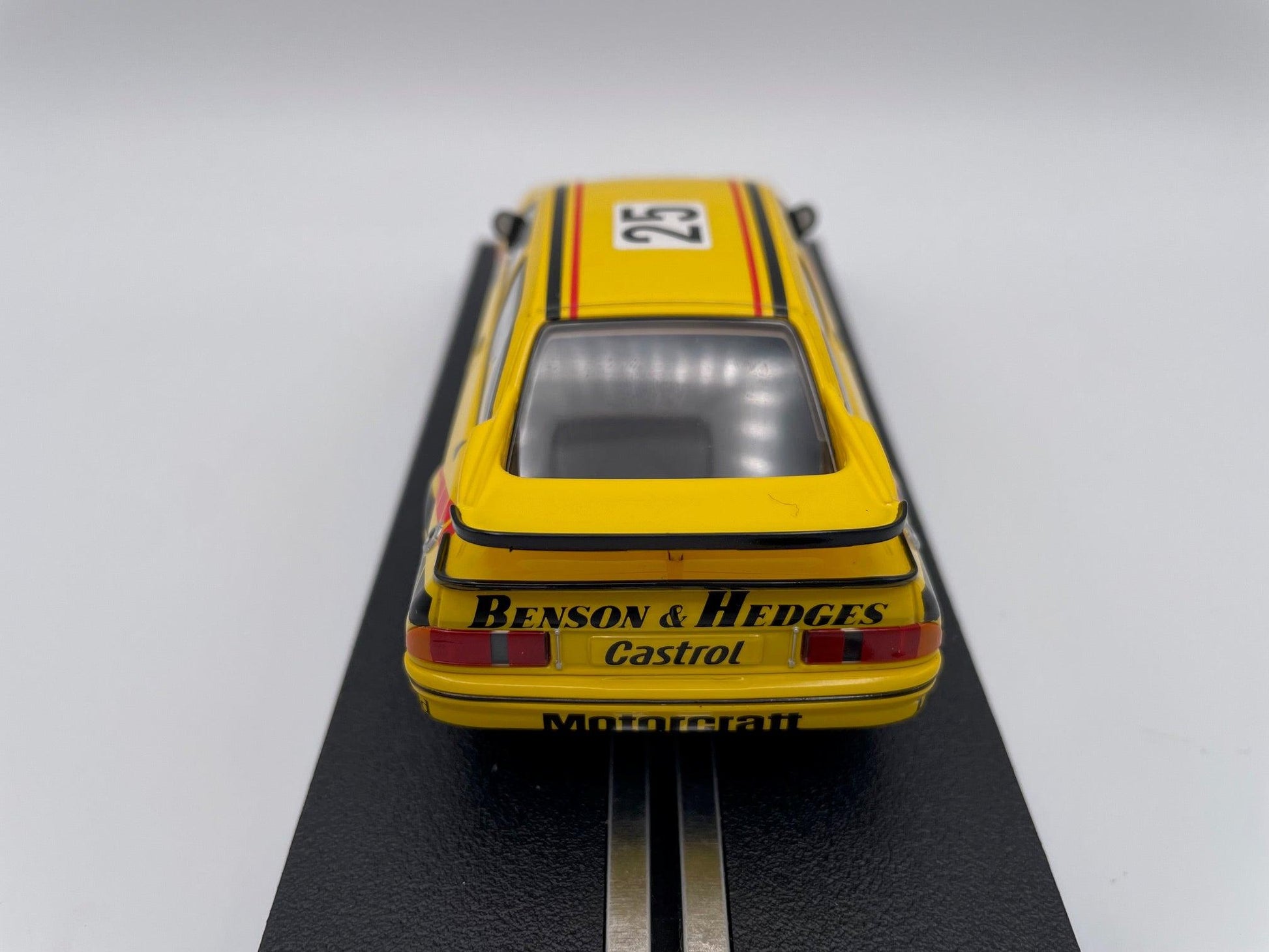 Scalextric - Ford Sierra Cosworth RS500 - #25 Benson & Hedges - Tooheys 1988 - C3868