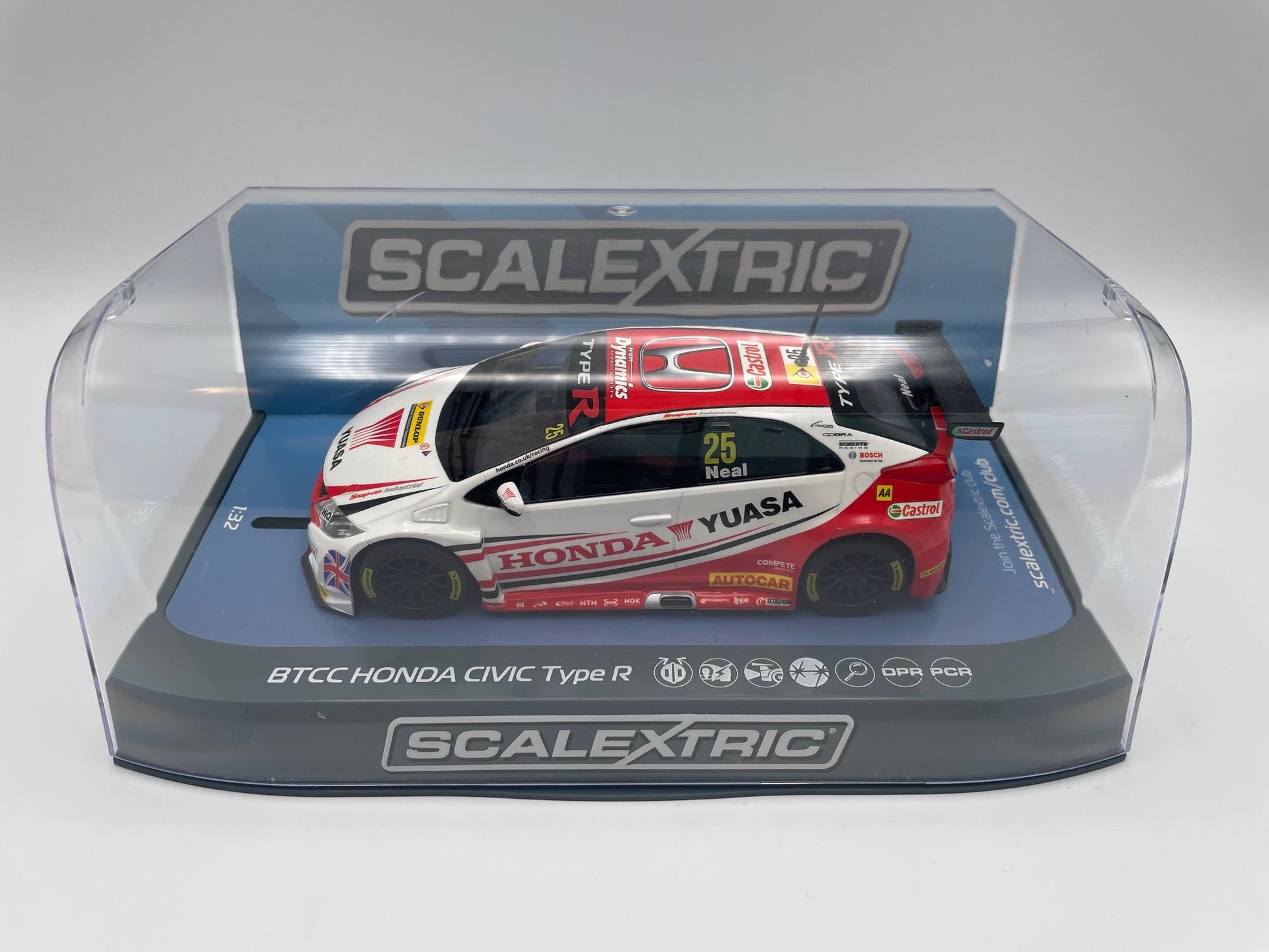 Scalextric - Honda Civic Type R - #25 Yuasa - Matt Neal - BTCC 2015 - 1/32 Slot Car - C3734