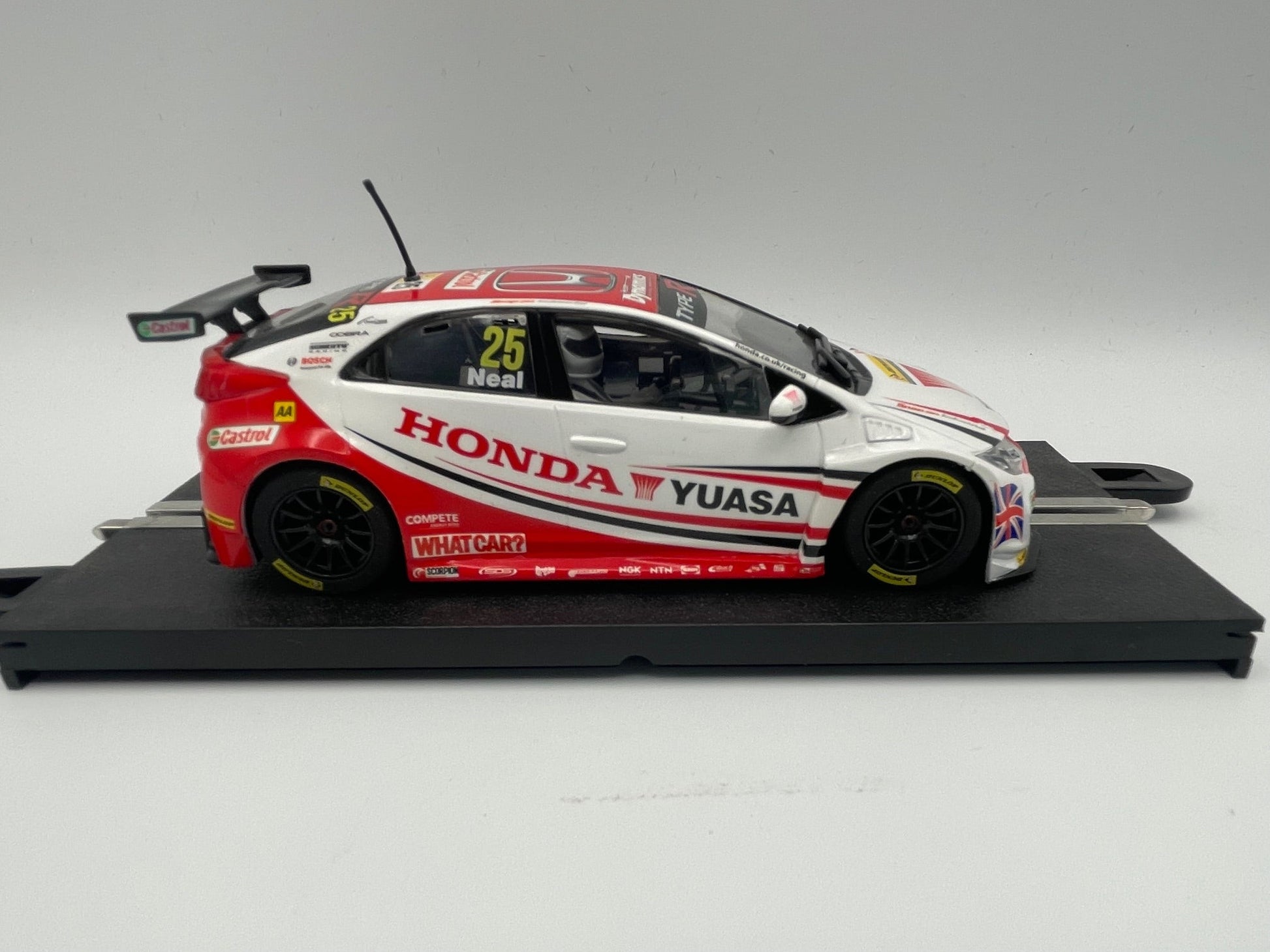 Scalextric - Honda Civic Type R - #25 Yuasa - Matt Neal - BTCC 2015 - 1/32 Slot Car - C3734