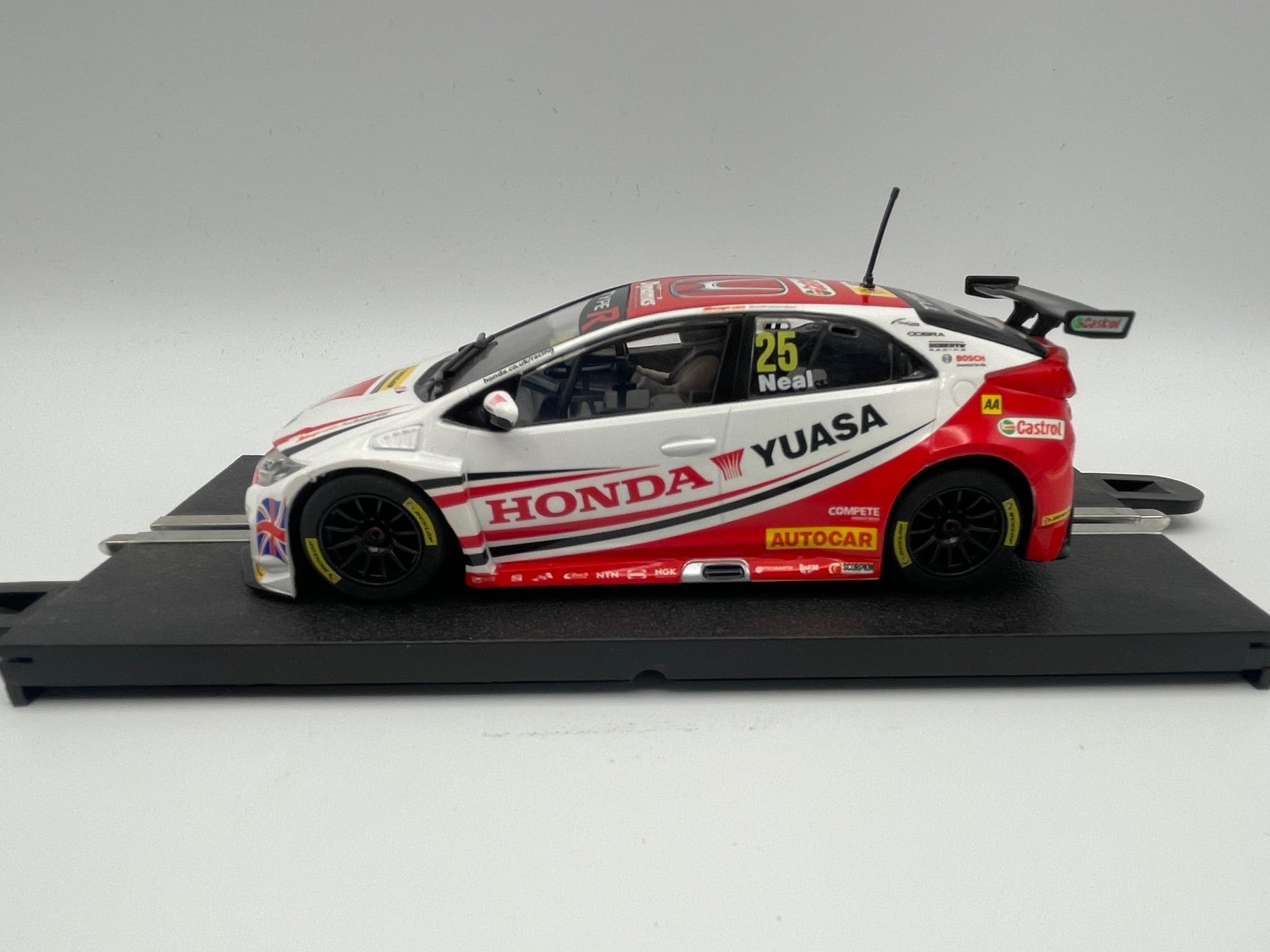 Scalextric - Honda Civic Type R - #25 Yuasa - Matt Neal - BTCC 2015 - 1/32 Slot Car - C3734