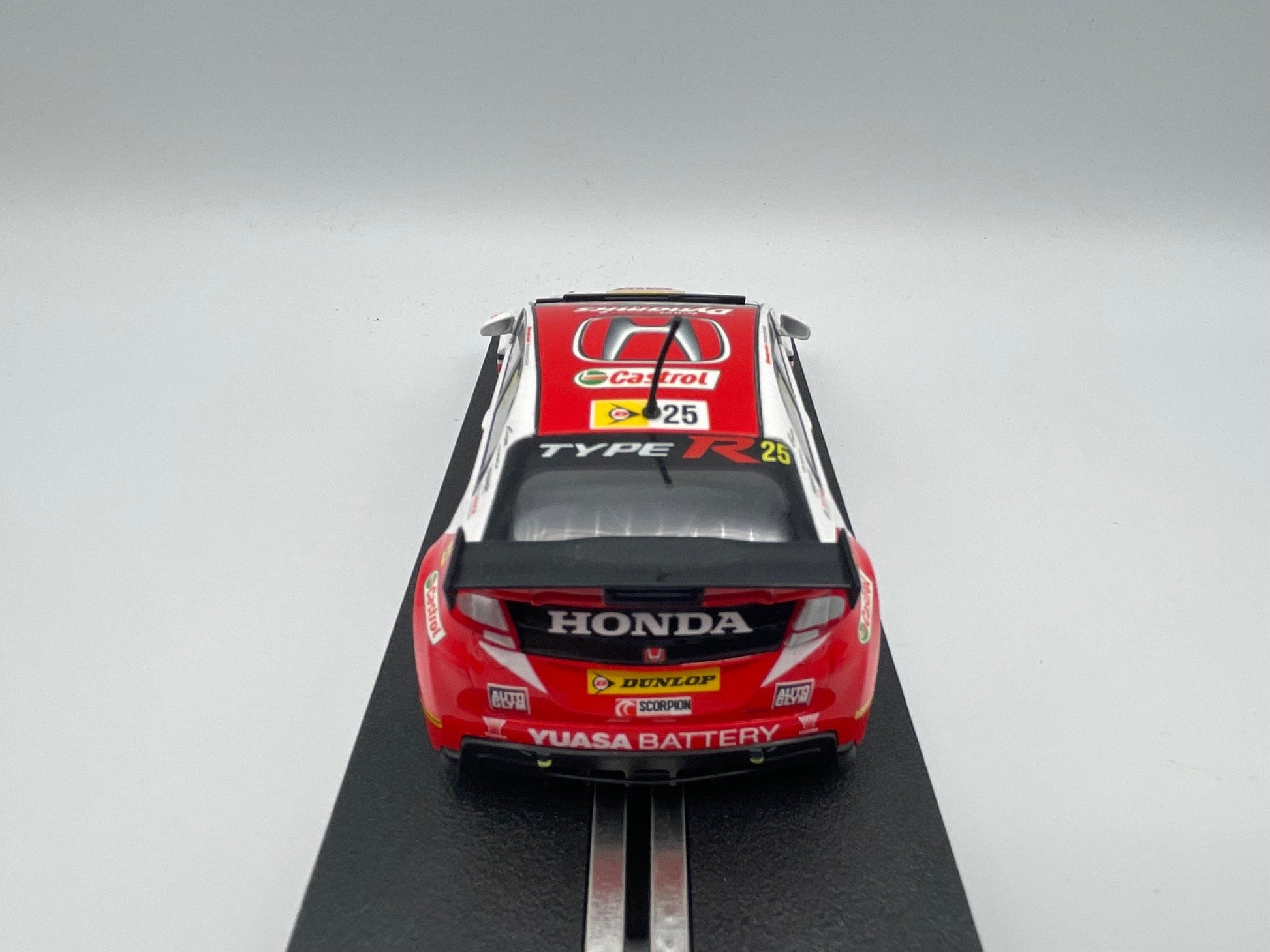 Scalextric - Honda Civic Type R - #25 Yuasa - Matt Neal - BTCC 2015 - 1/32 Slot Car - C3734