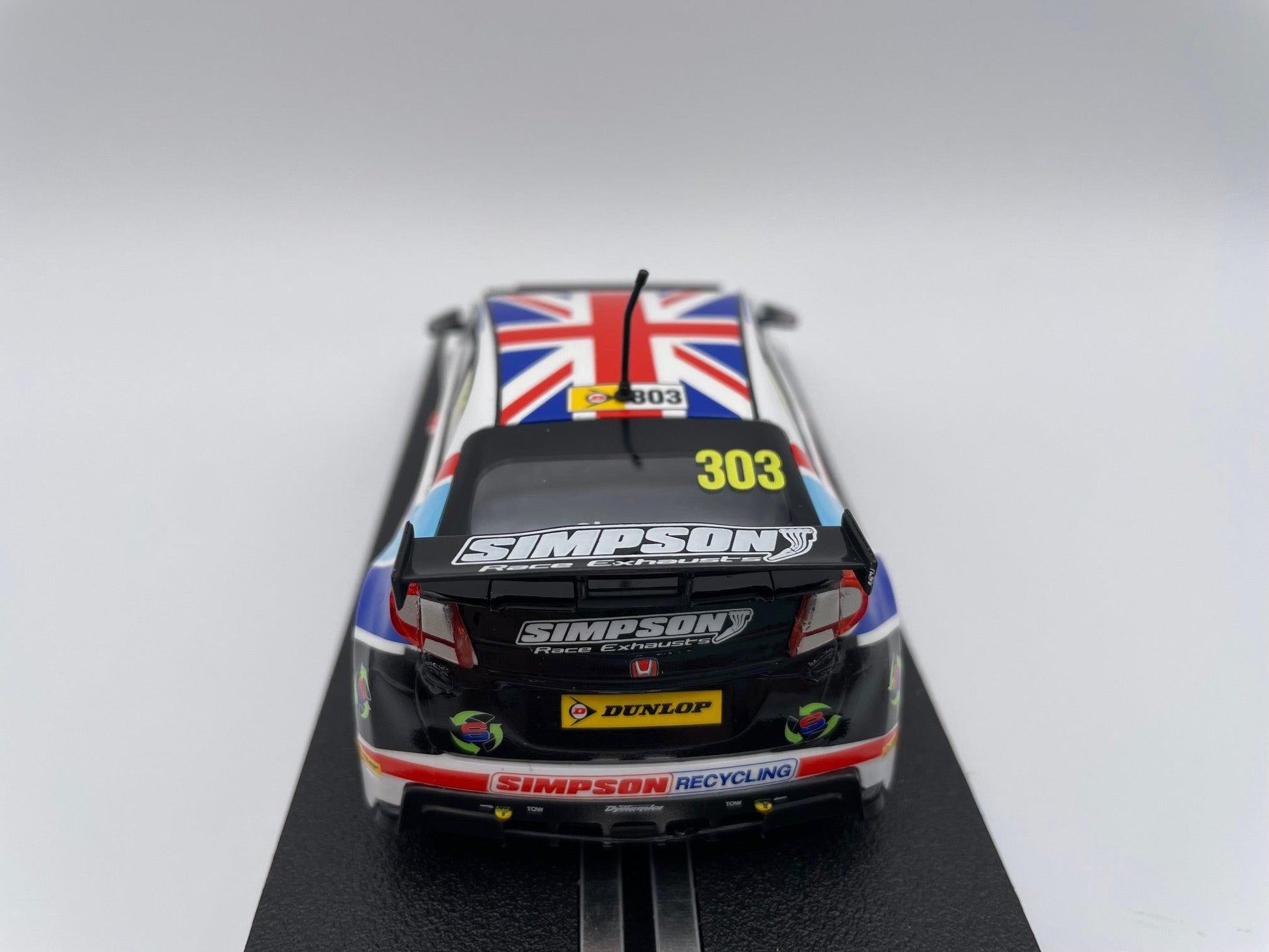 Scalextric - Honda Civic Type R - #303 Simpson - BTCC 2017 - C3915