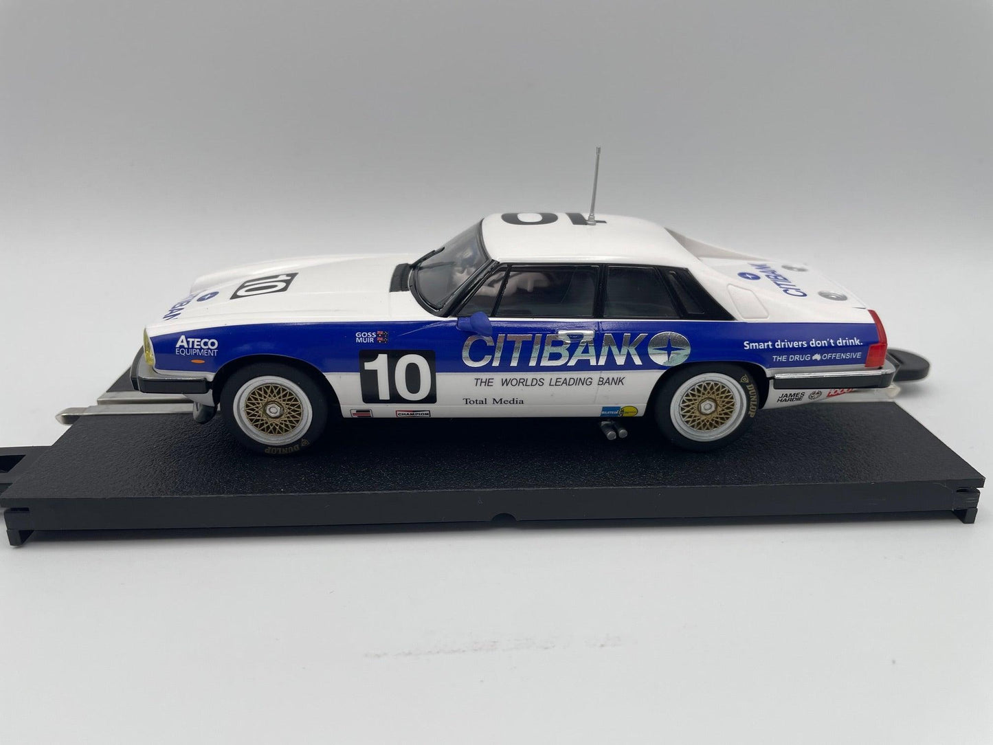 Scalextric - Jaguar XJ - S - #10 Citibank - Bathurst 1986 - C4400