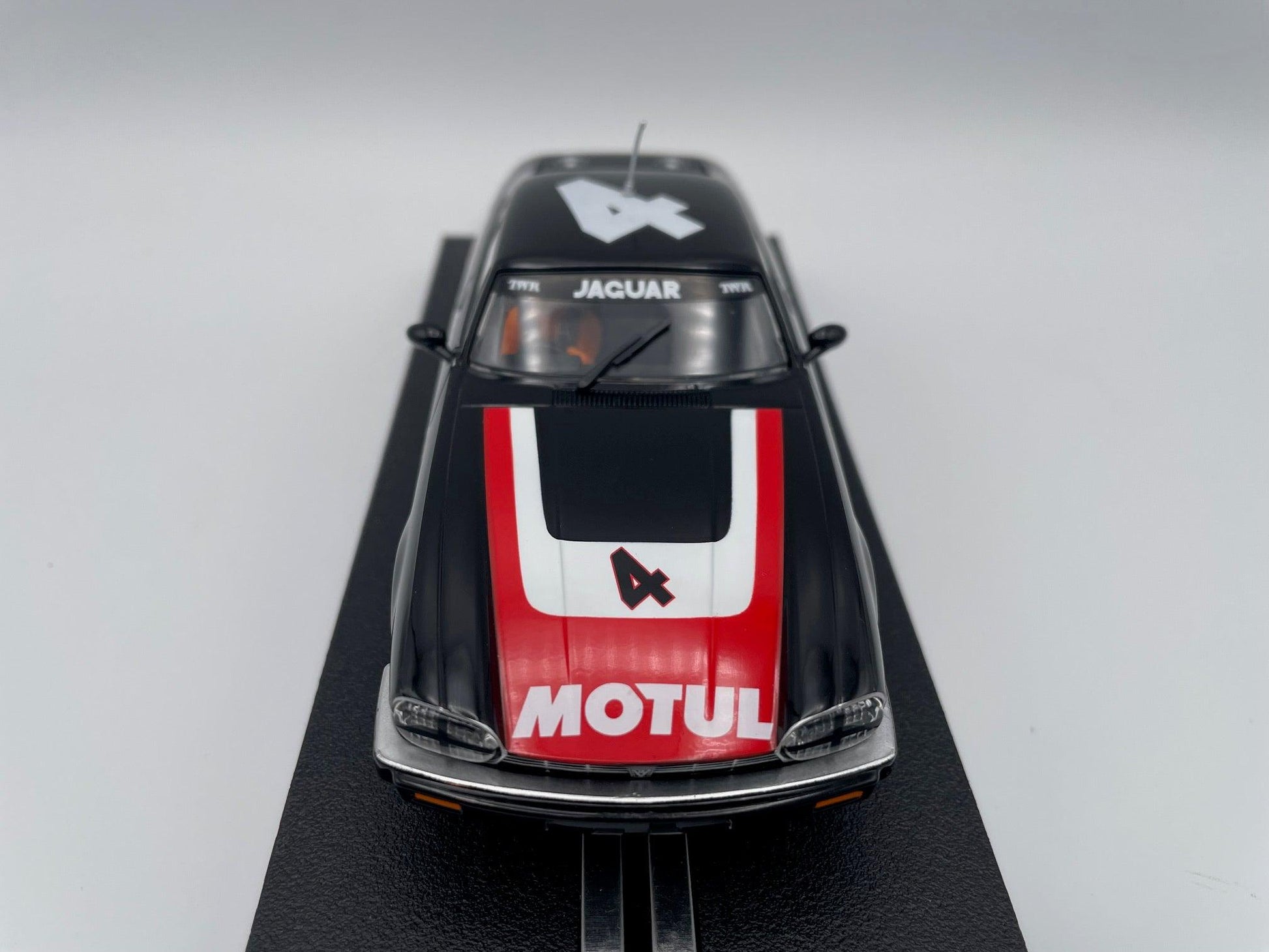 Scalextric - Jaguar XJ - S - #4 Motul - Spa 1982 - C4261